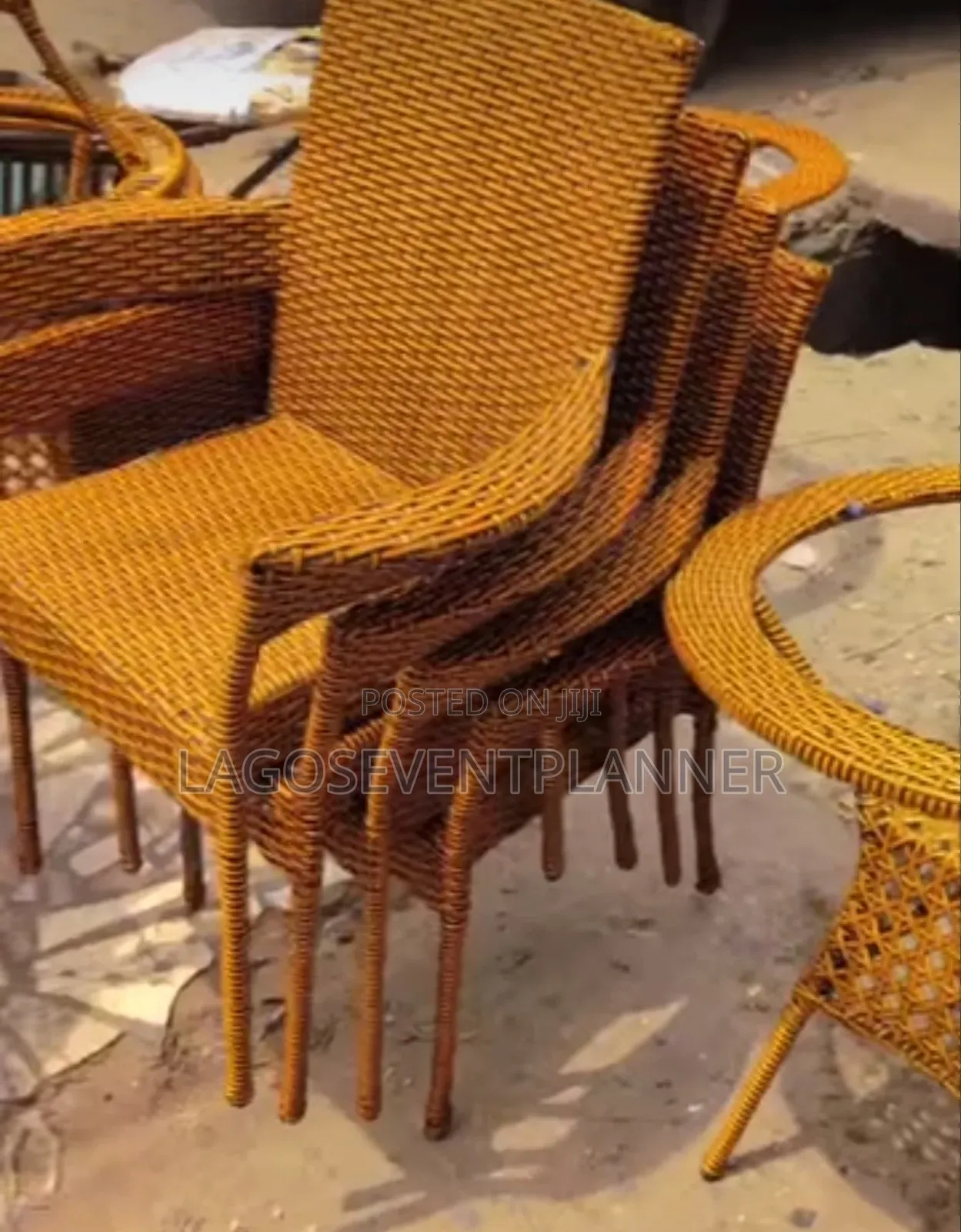 Good Quality 4 Seater Rattan Chairs and Glass Table