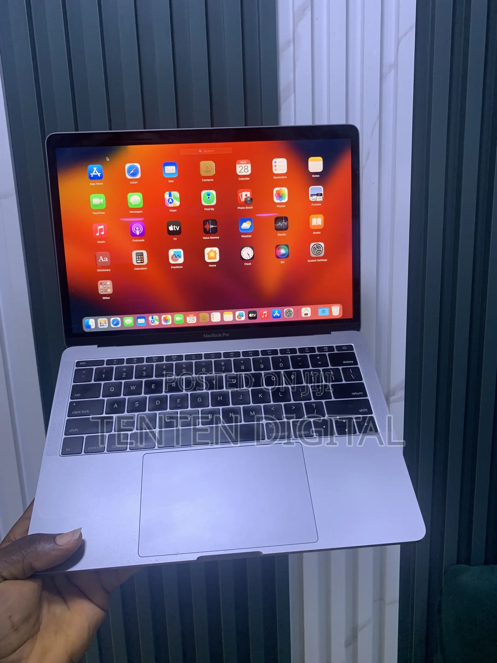 Laptop Apple MacBook Pro 2017 16GB Intel Core i5 SSD 512GB