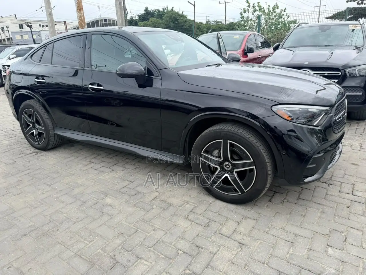 Mercedes-Benz GLC-Class GLC 300 2025 Black