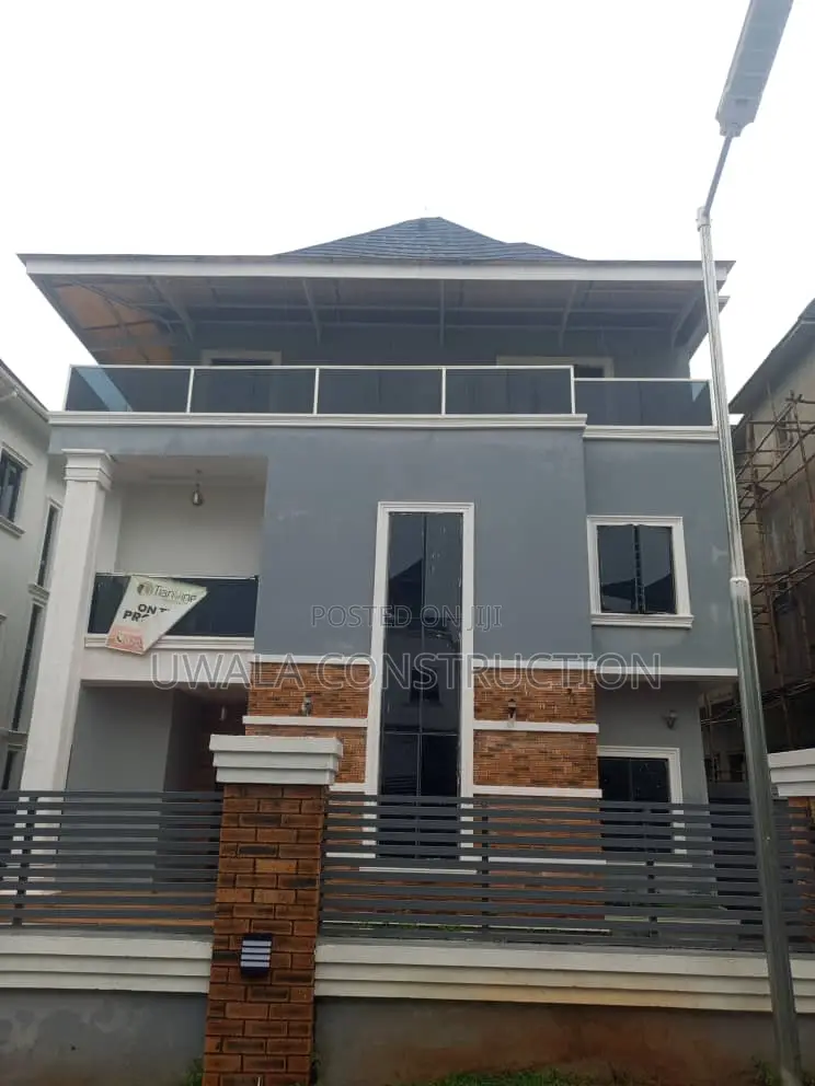 4bdrm Duplex in FHA for rent