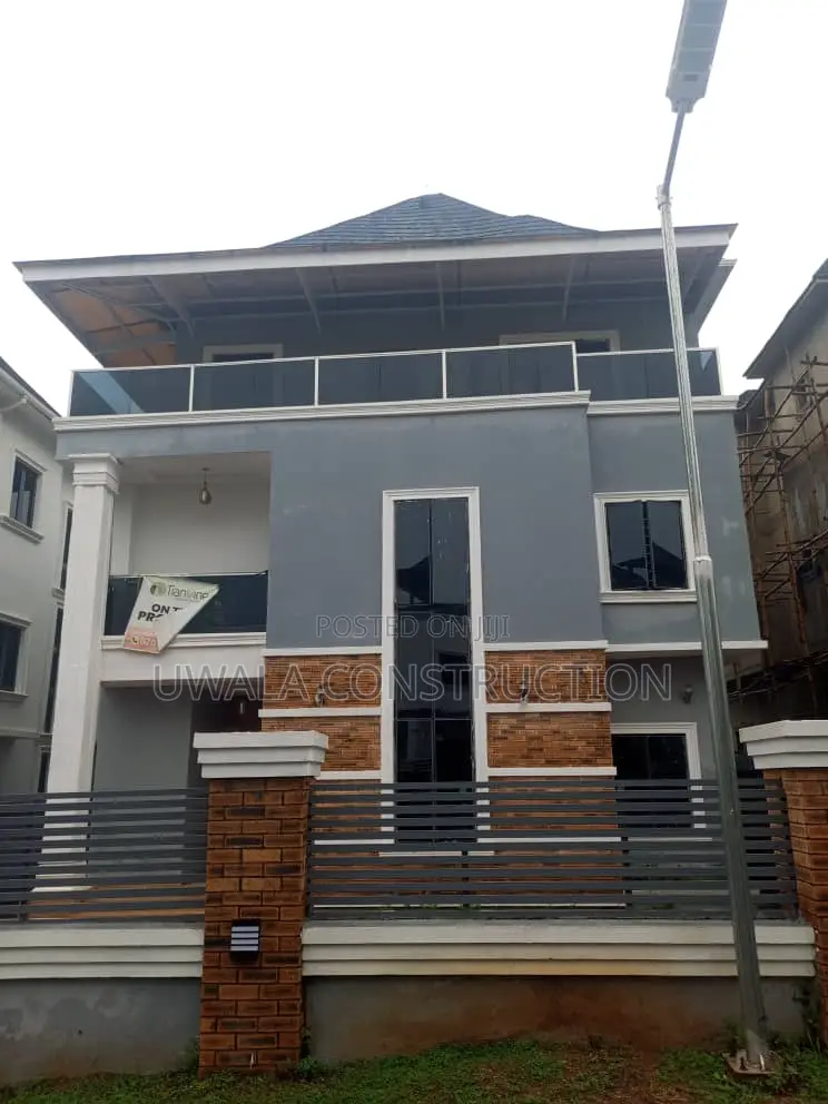 4bdrm Duplex in FHA for rent