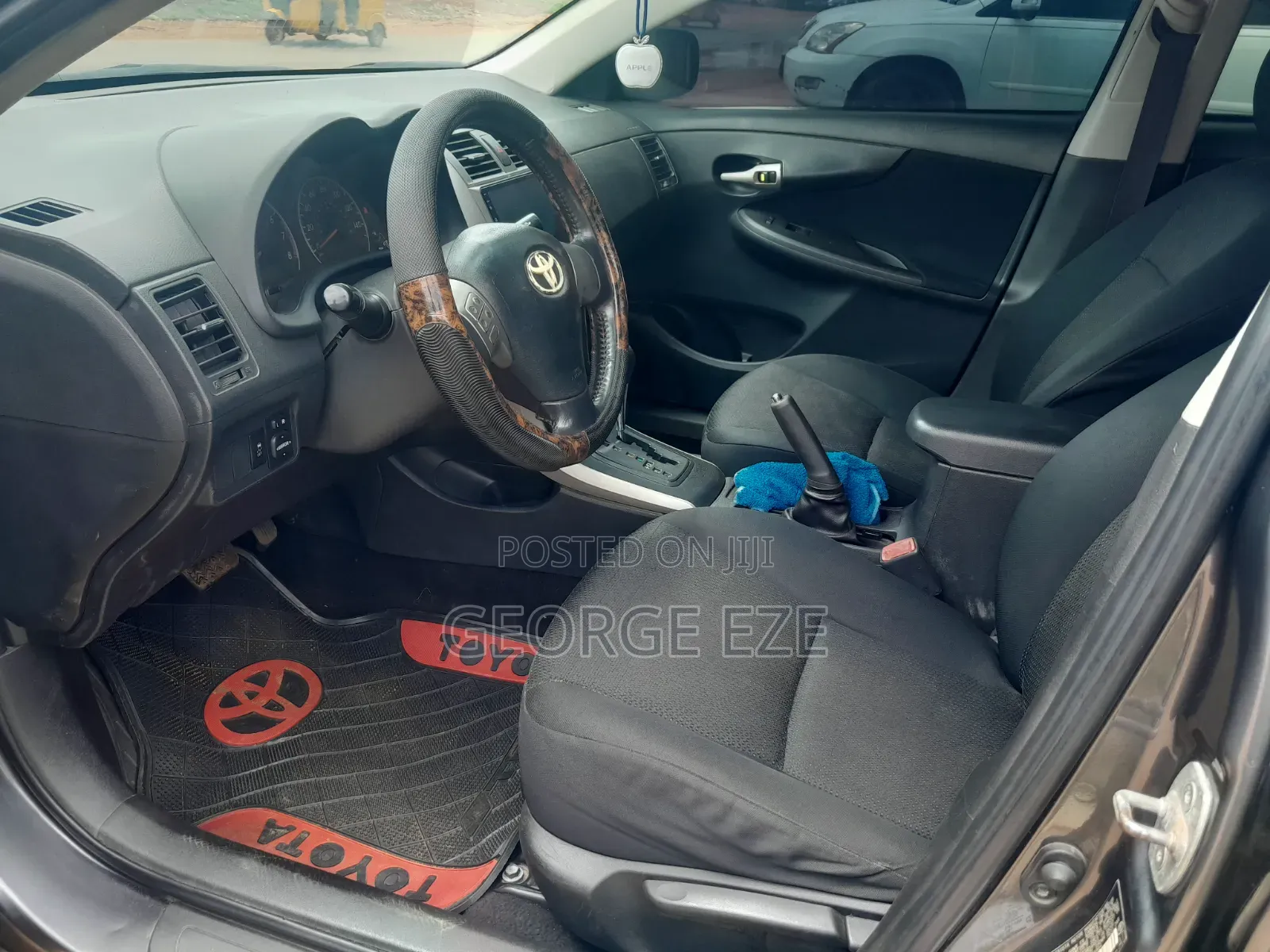 Toyota Corolla 2010 Gray