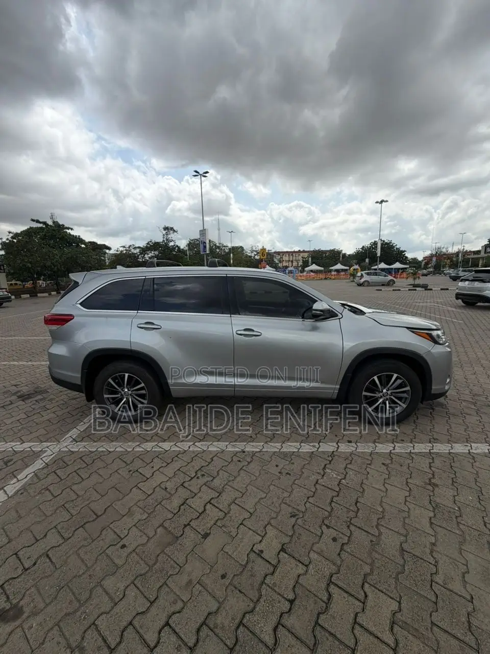Toyota Highlander XLE 4x2 V6 (3.5L 6cyl 8A) 2018 Gray
