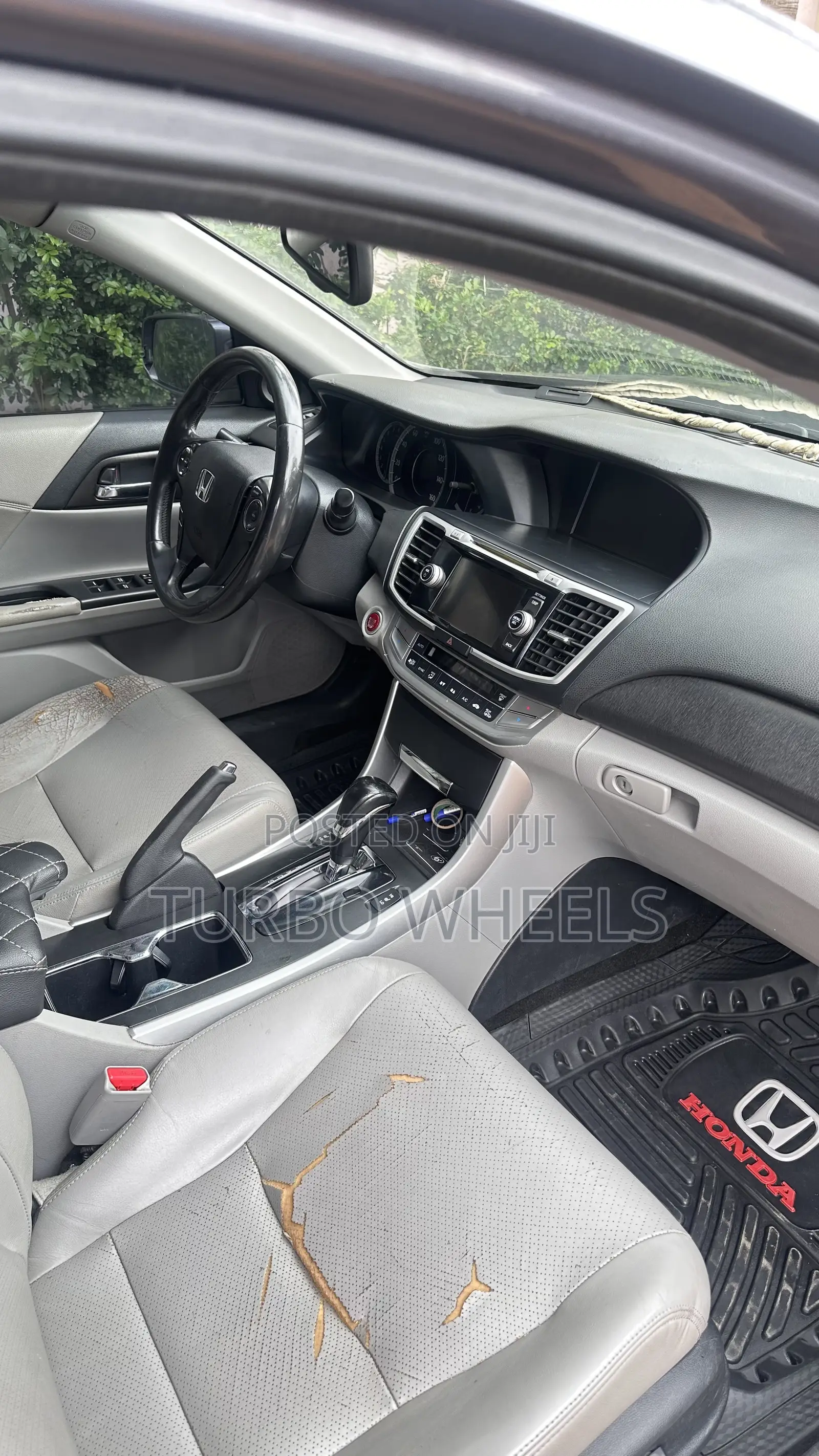 Honda Accord EX-L V-6 4dr Sedan w/Navigation (3.5L 6cyl 6A) 2014 Gray