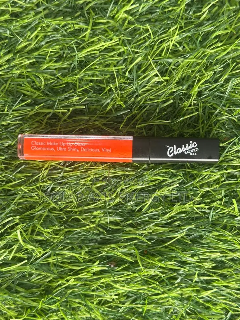 Classic Makeup USA Ultra Shiny Lip Gloss