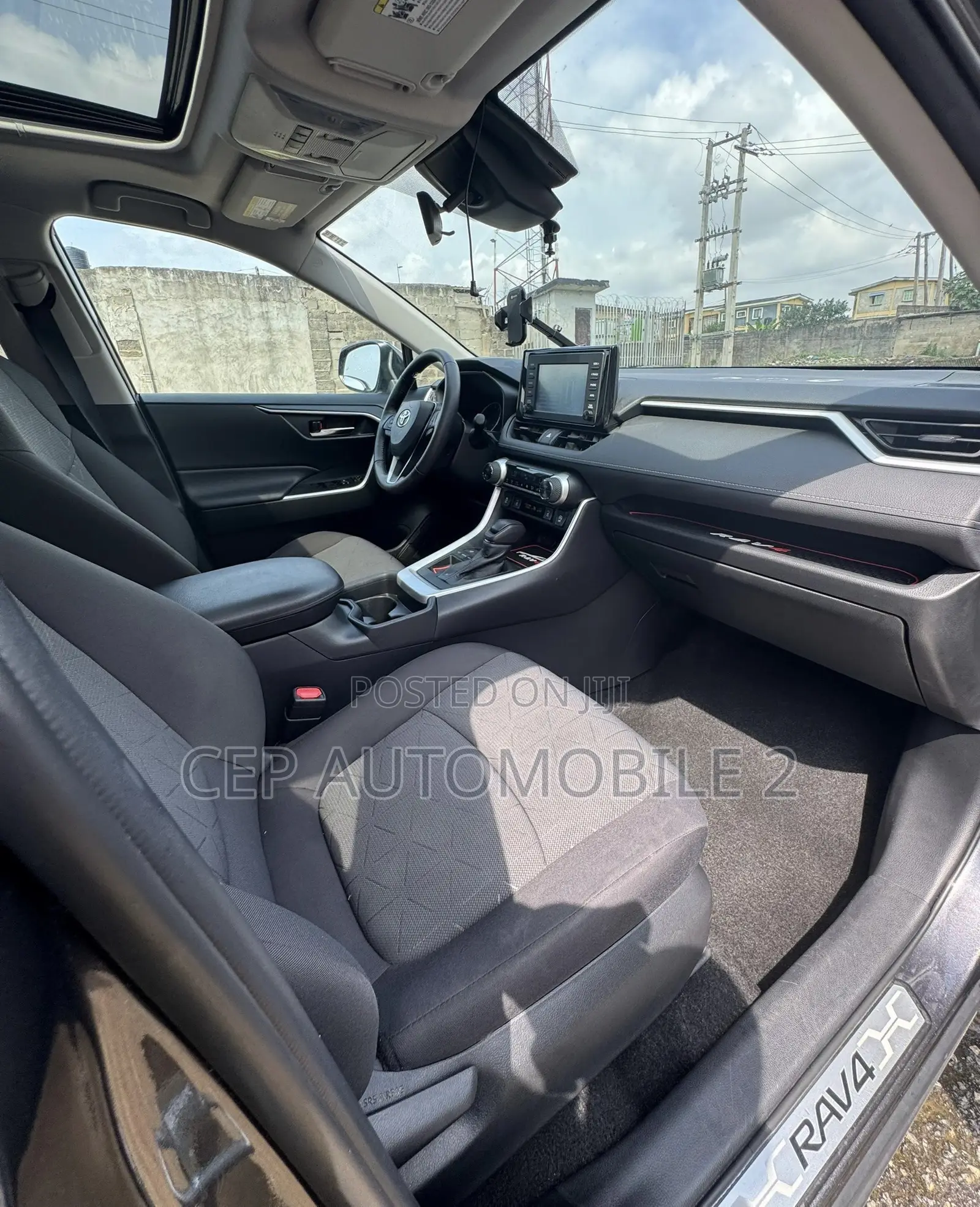 Toyota RAV4 2021 Gray