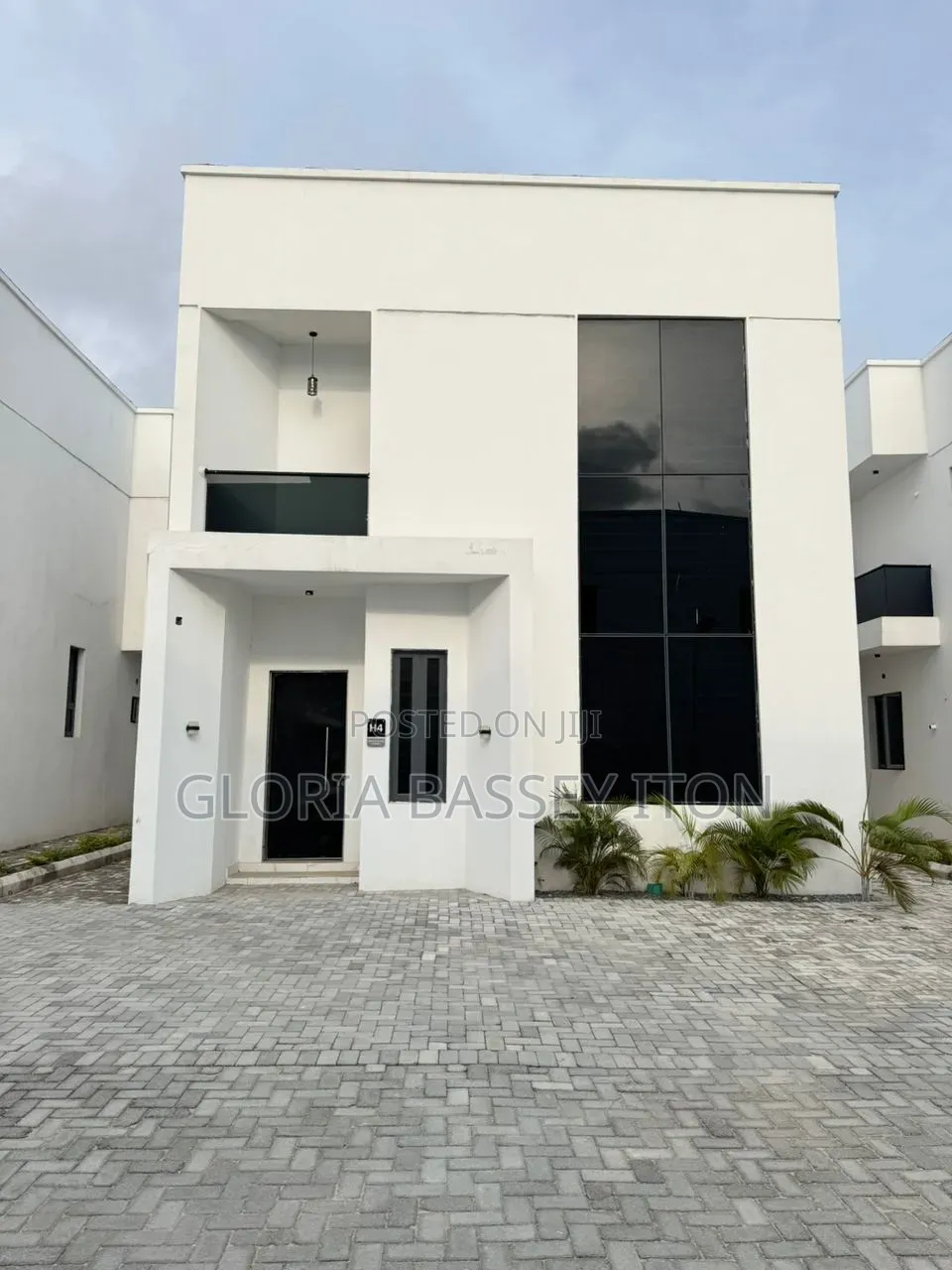 3bdrm Duplex in Palm City Residents, Abraham Adesanya for sale