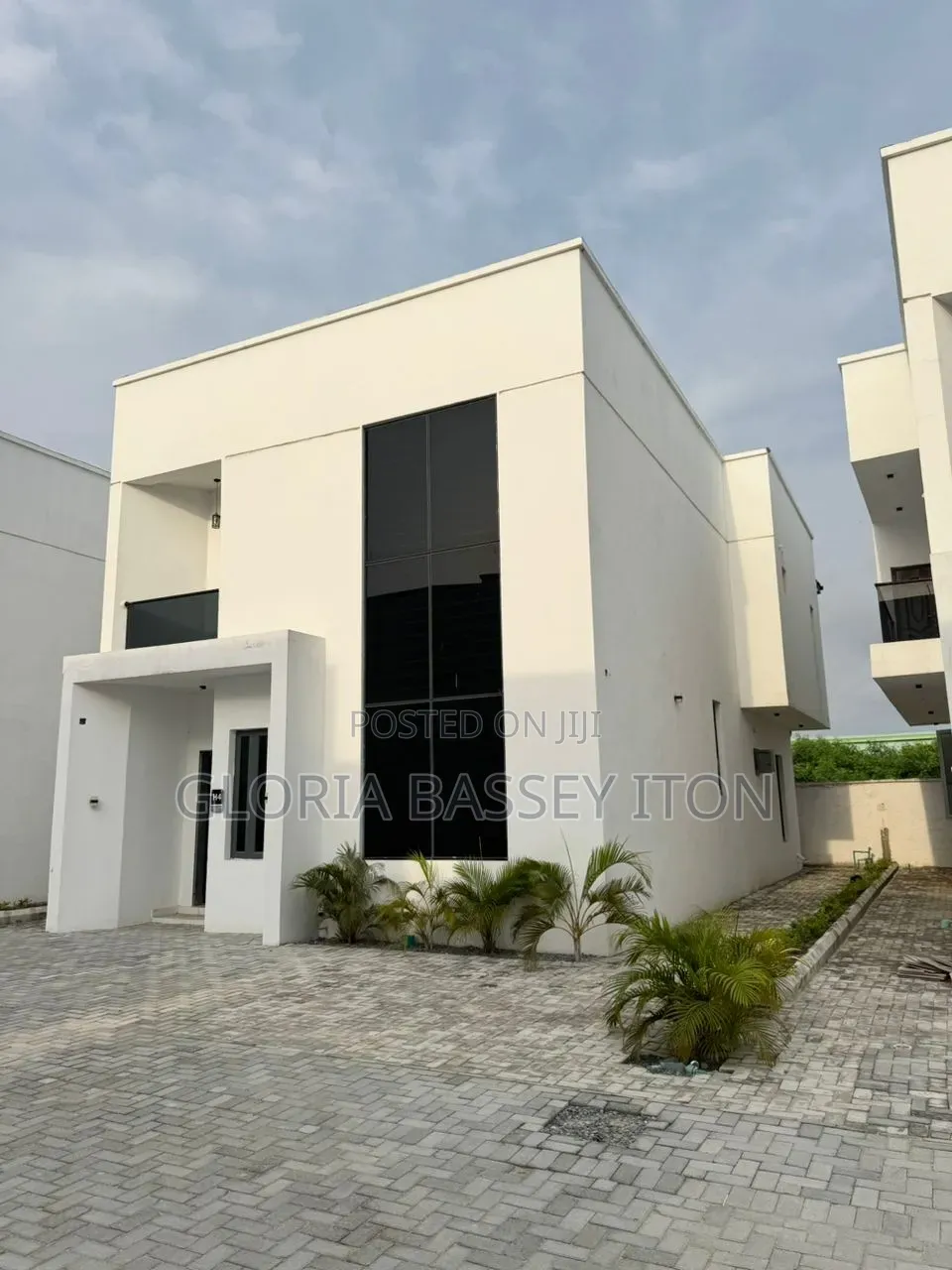 3bdrm Duplex in Palm City Residents, Abraham Adesanya for sale