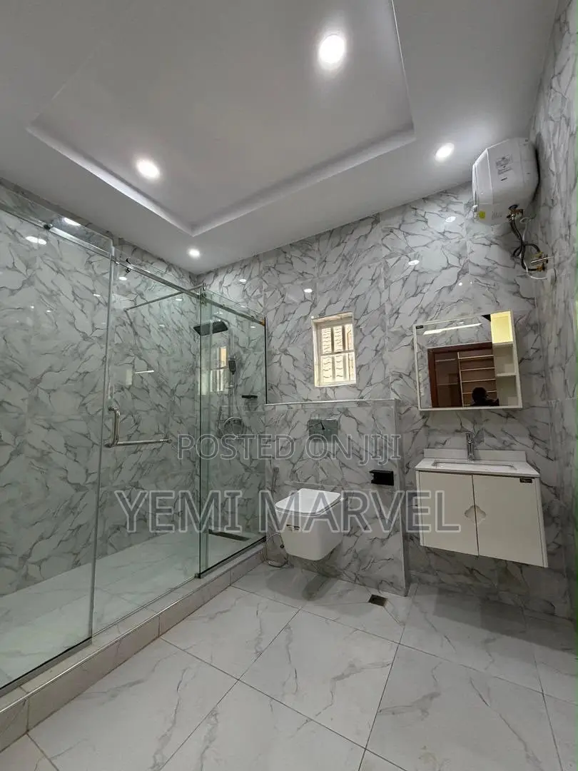 4bdrm Duplex in Carlton Gate Estate, for sale