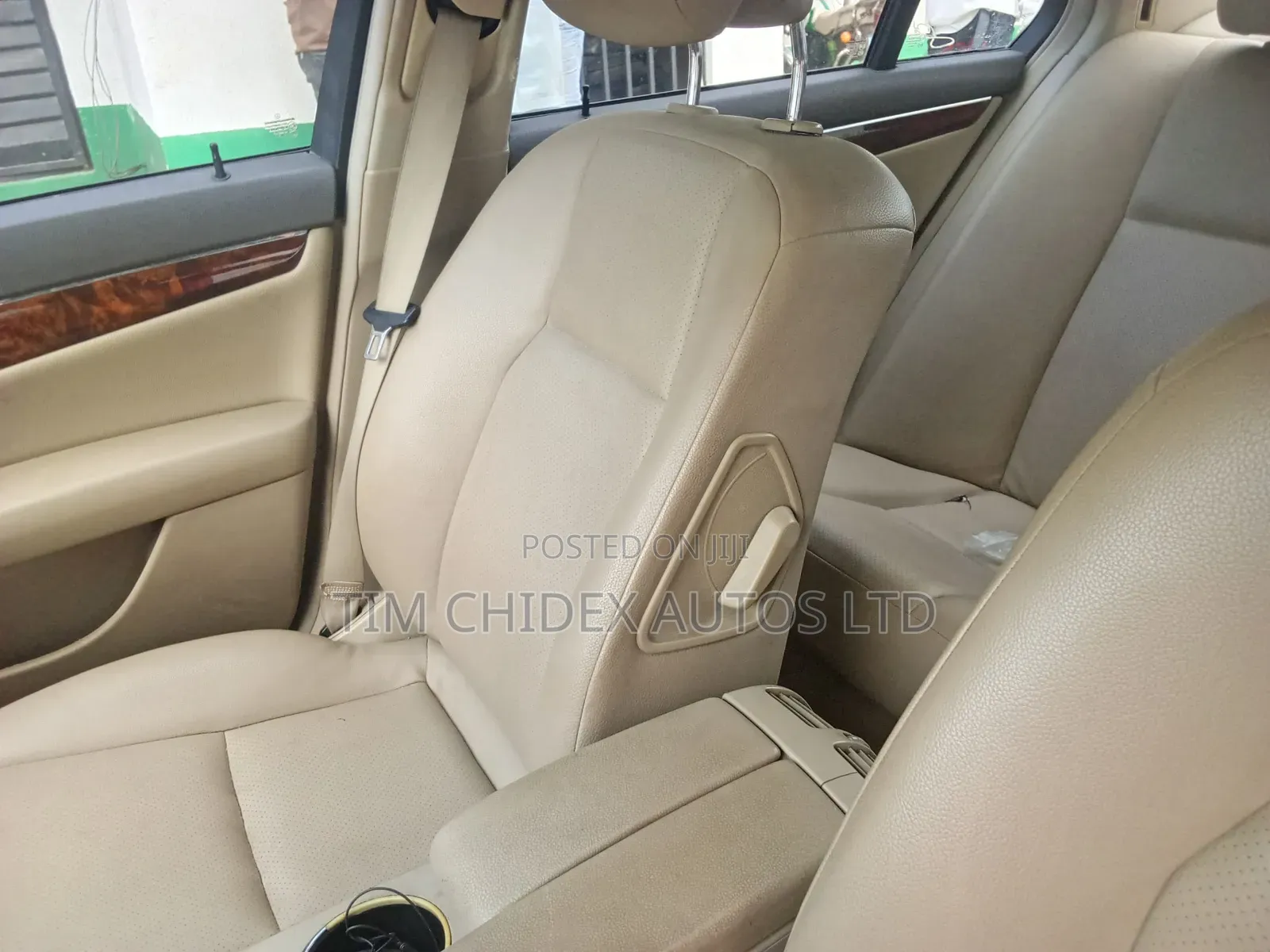 Mercedes-Benz C300 2010 White