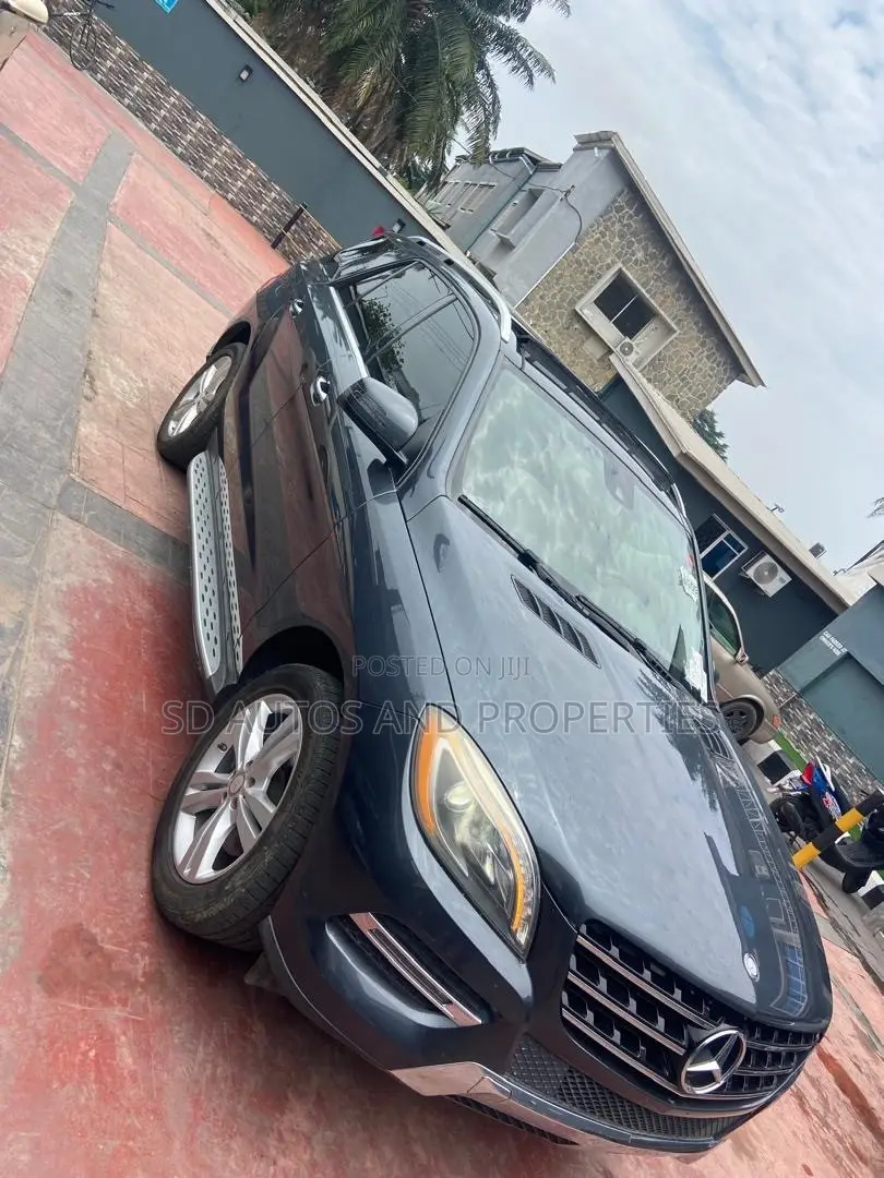 Mercedes-Benz M Class ML350 4MATIC 4dr SUV AWD (3.5L 6cyl 7A) 2015 Blue