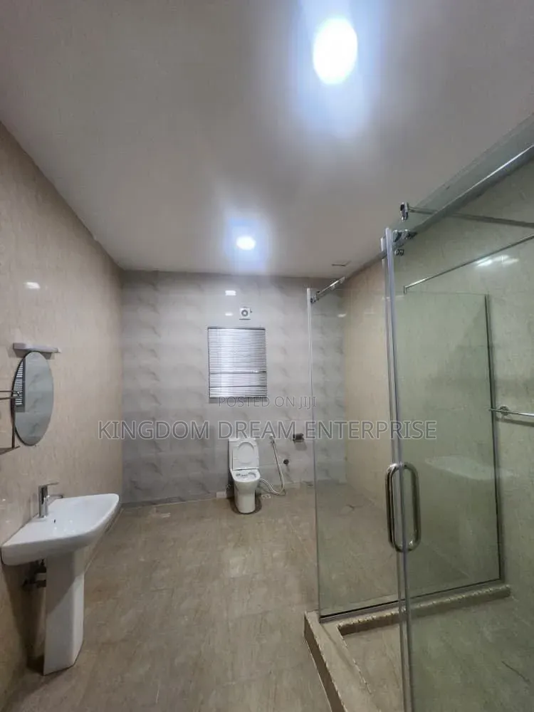 3bdrm Apartment in Off Bourdilon Ikoyi, Bourdillon for rent