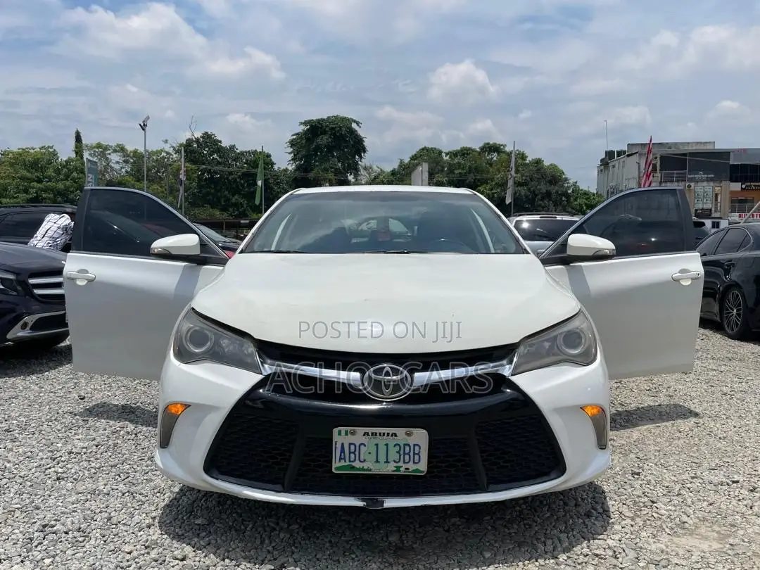 Toyota Camry 2016 White