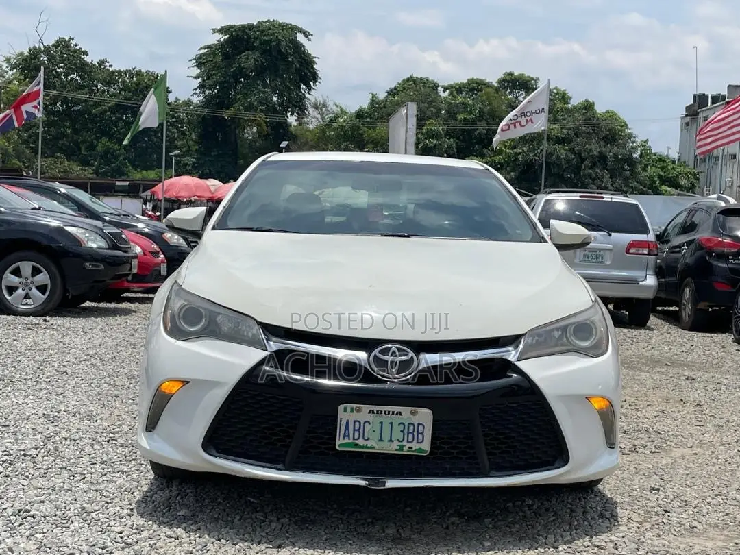 Toyota Camry 2016 White