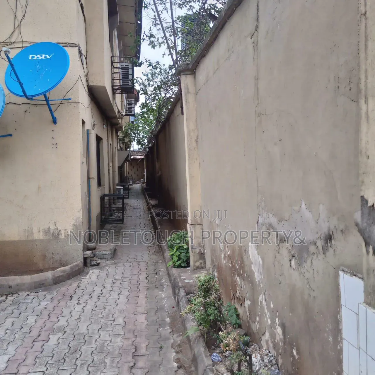 3bdrm Block of Flats in Gowon Estate Egbeda, for sale