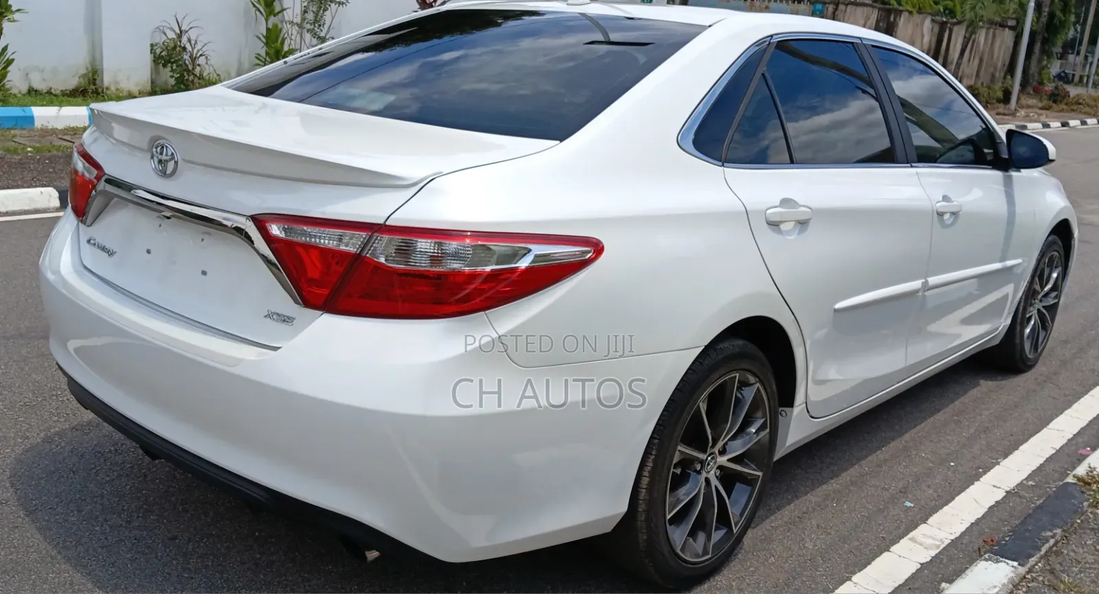 Toyota Camry XSE 4dr Sedan (2.5l 4cyl 6A) 2016 White