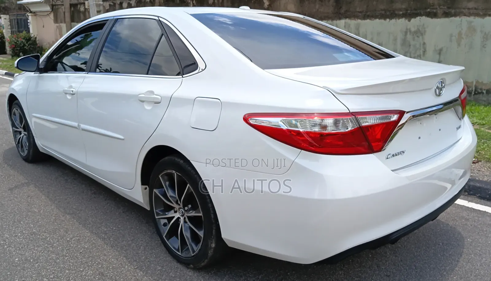 Toyota Camry XSE 4dr Sedan (2.5l 4cyl 6A) 2016 White