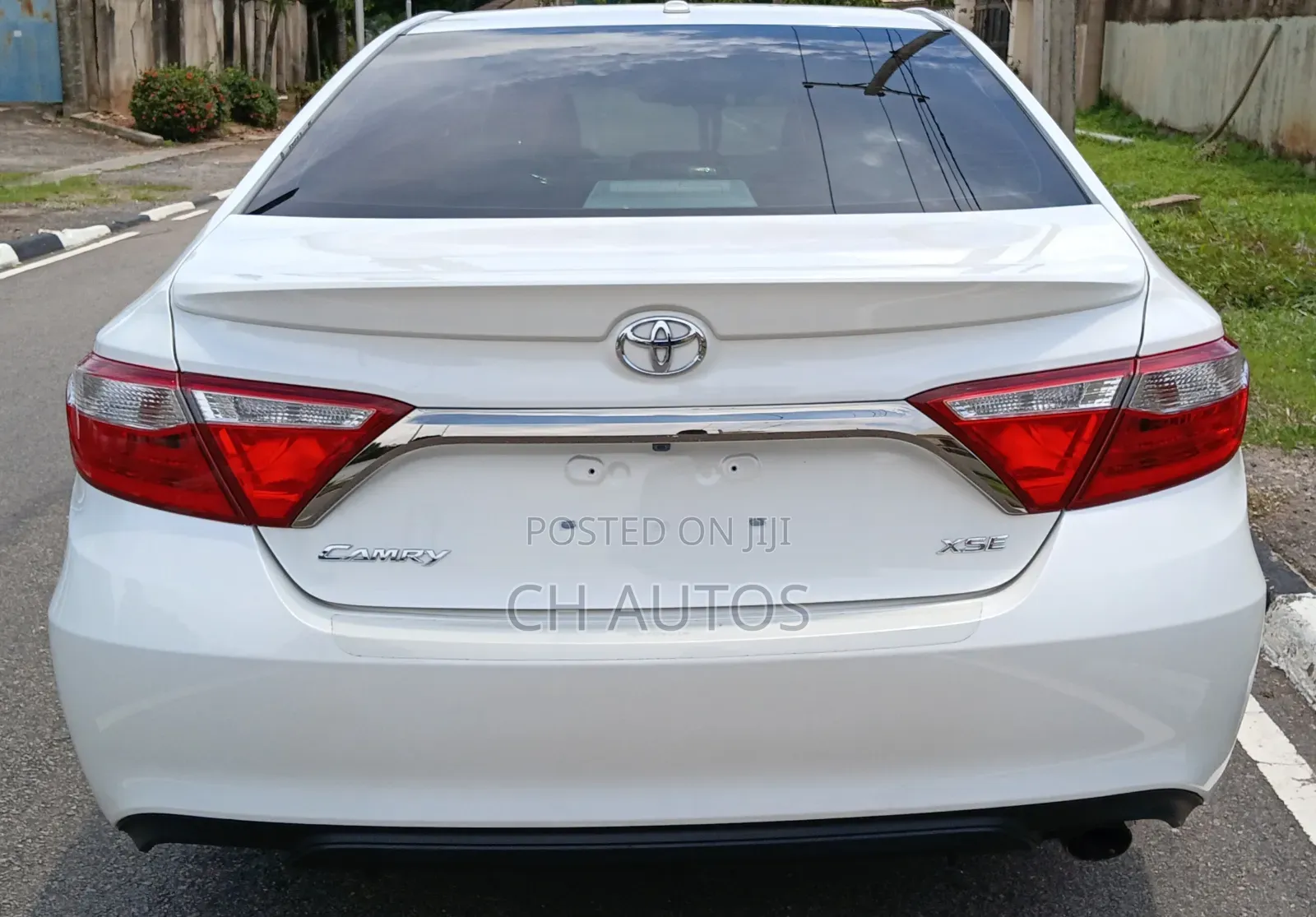 Toyota Camry XSE 4dr Sedan (2.5l 4cyl 6A) 2016 White