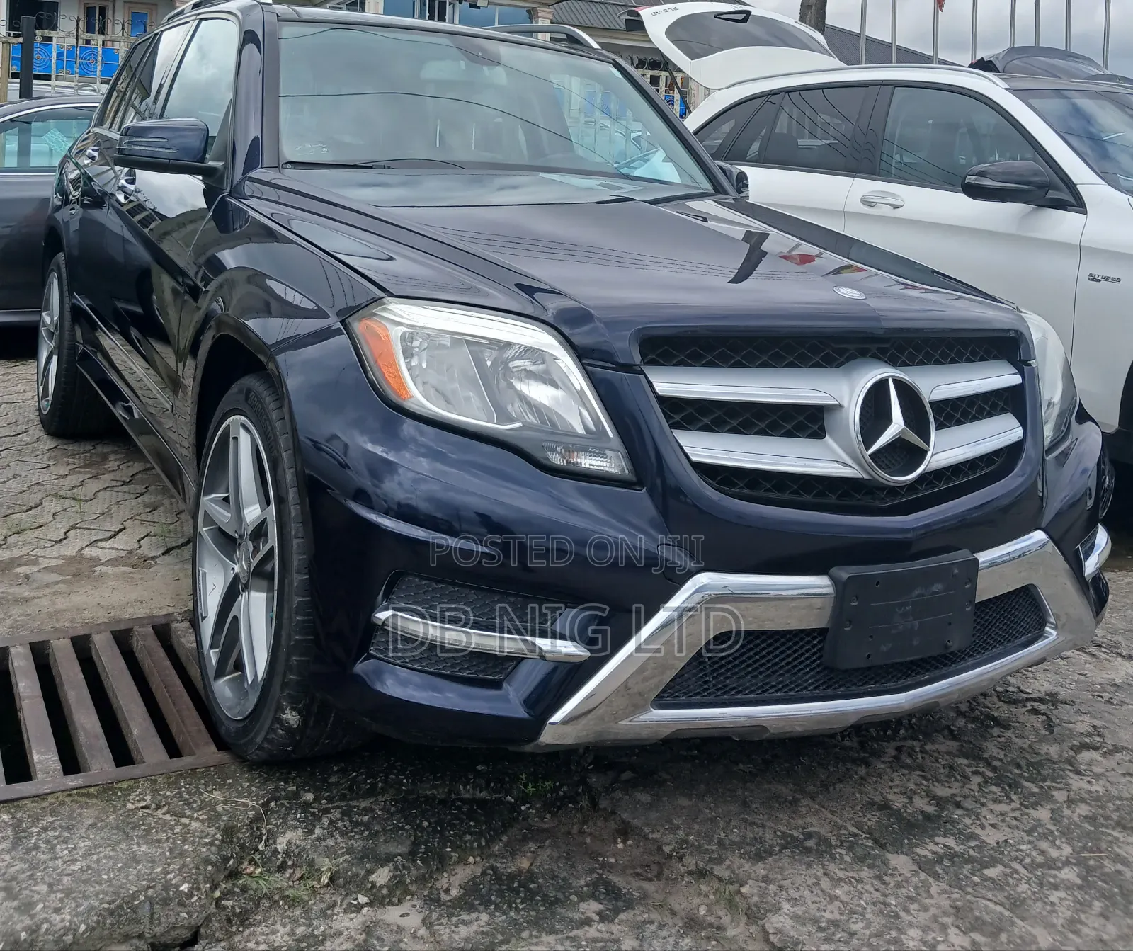 Mercedes-Benz GLK-Class Base GLK 350 4dr AWD 4MATIC (3.5L 6cyl 7A) 2015