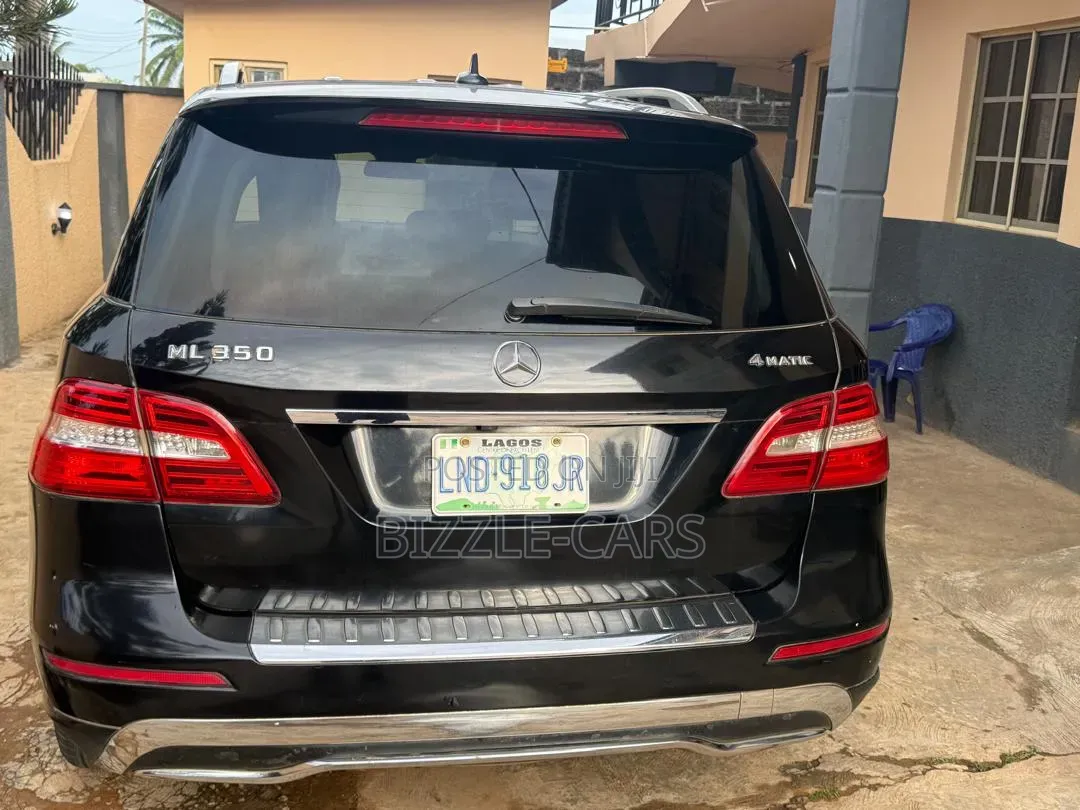 Mercedes-Benz M Class 2012 Black