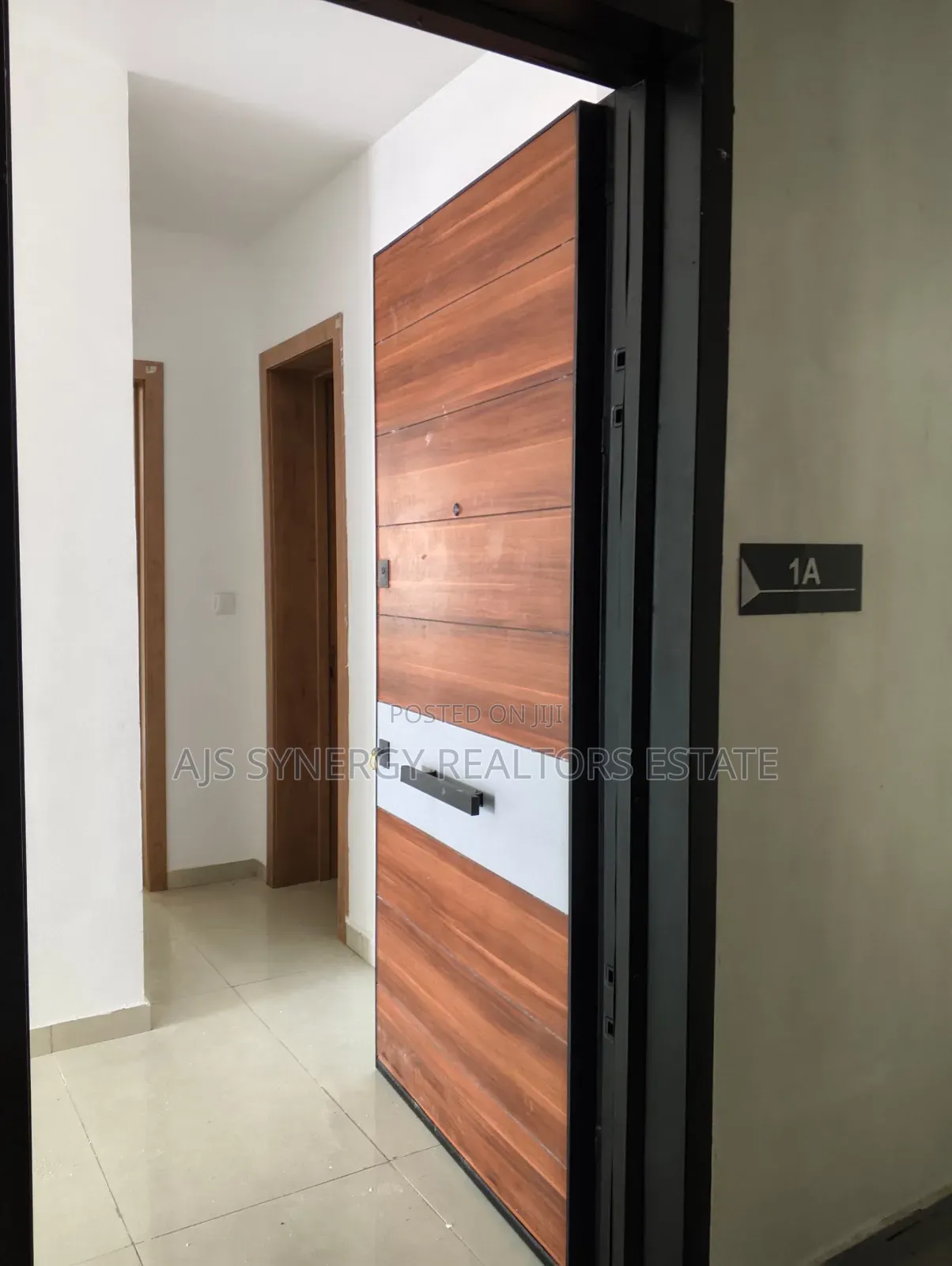 3bdrm Apartment in Behind Evercare, Lekki Phase 1 for sale