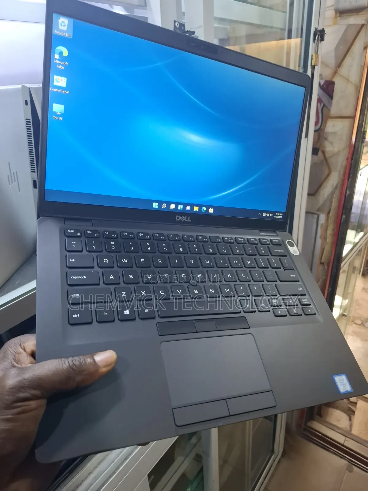 Laptop Dell Latitude 5400 8GB Intel Core i7 SSD 256GB