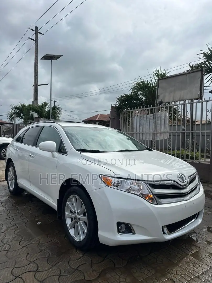 Toyota Venza 2010 White