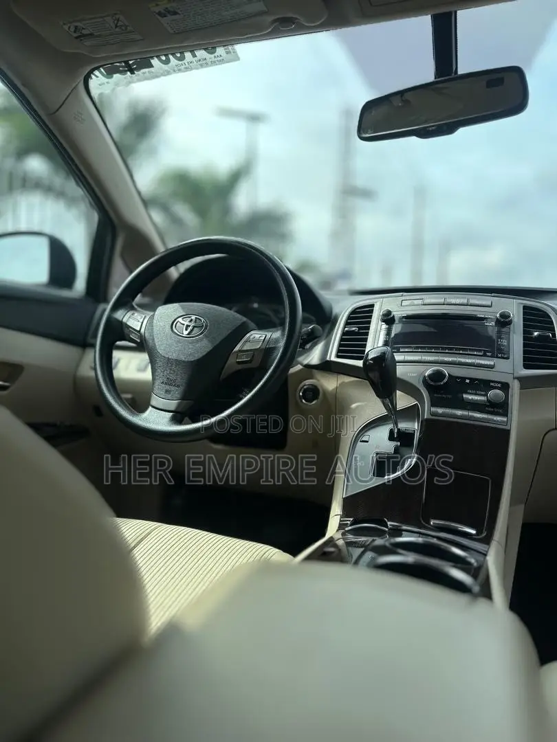 Toyota Venza 2010 White