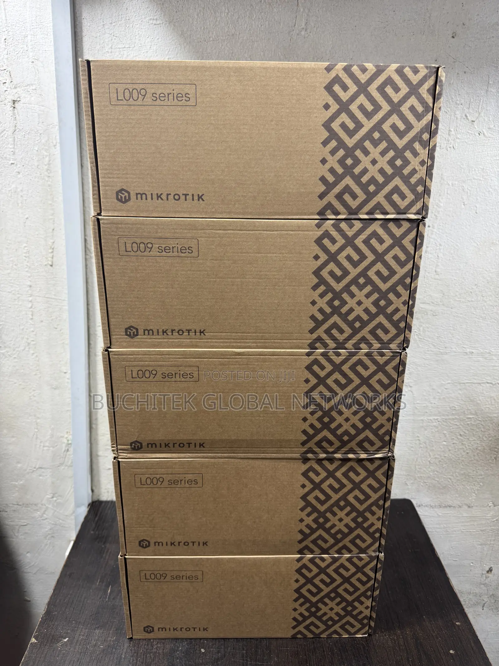 L009UiGS-2HaxD-in Wireless Router.