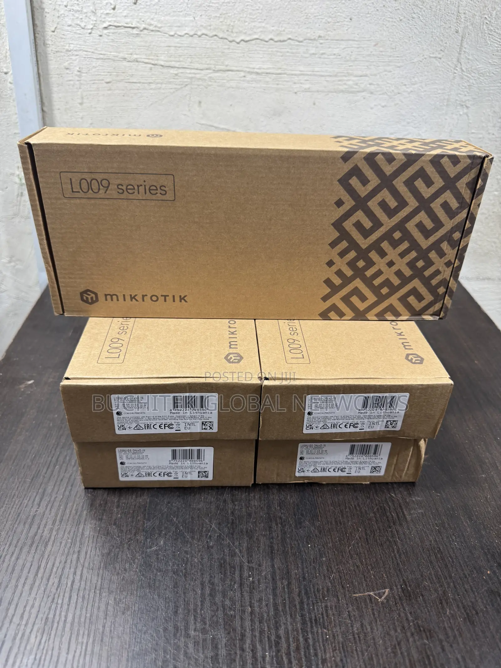L009UiGS-2HaxD-in Wireless Router.