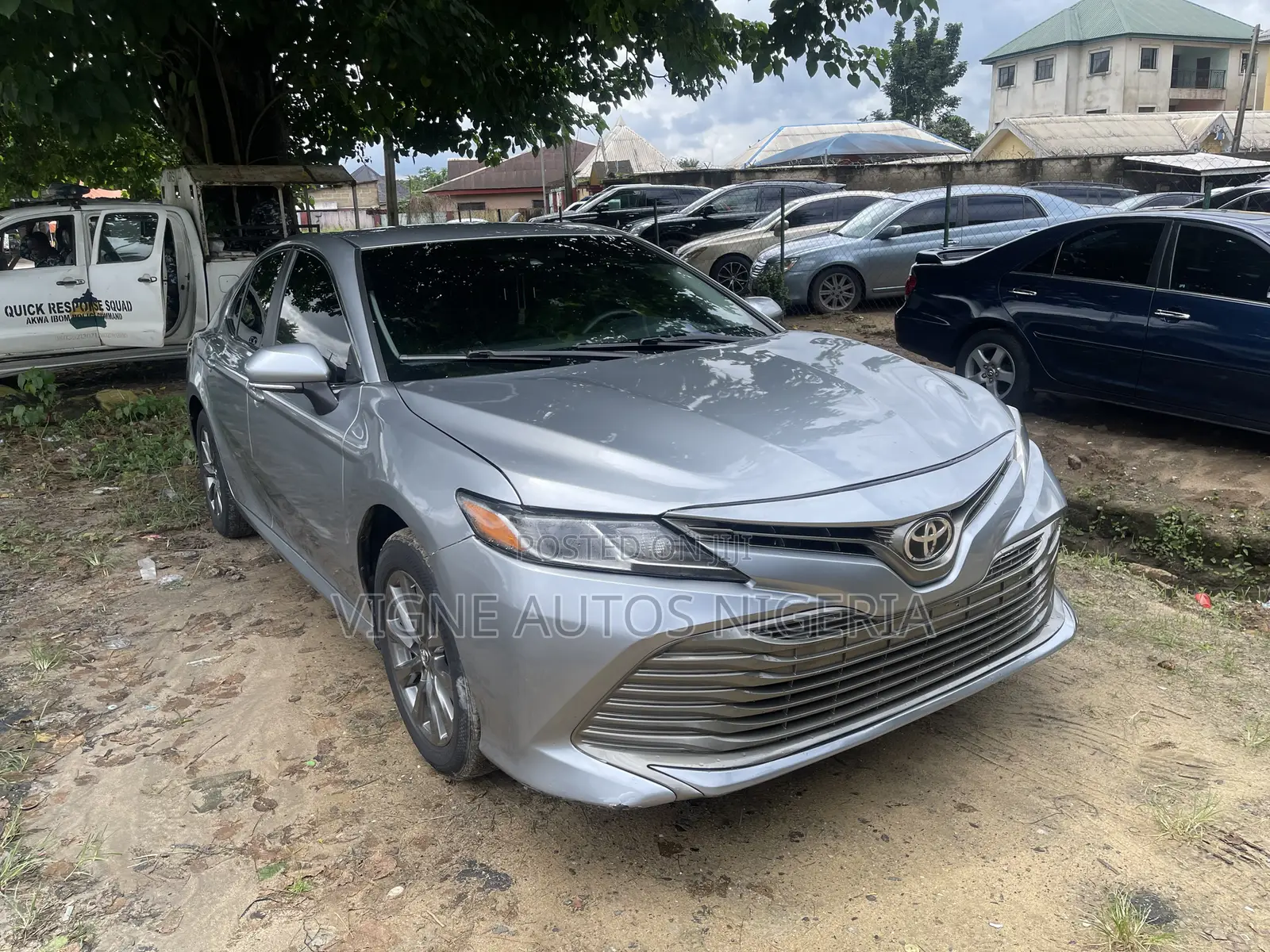 Toyota Camry LE FWD (2.5L 4cyl 8AM) 2018 Gray
