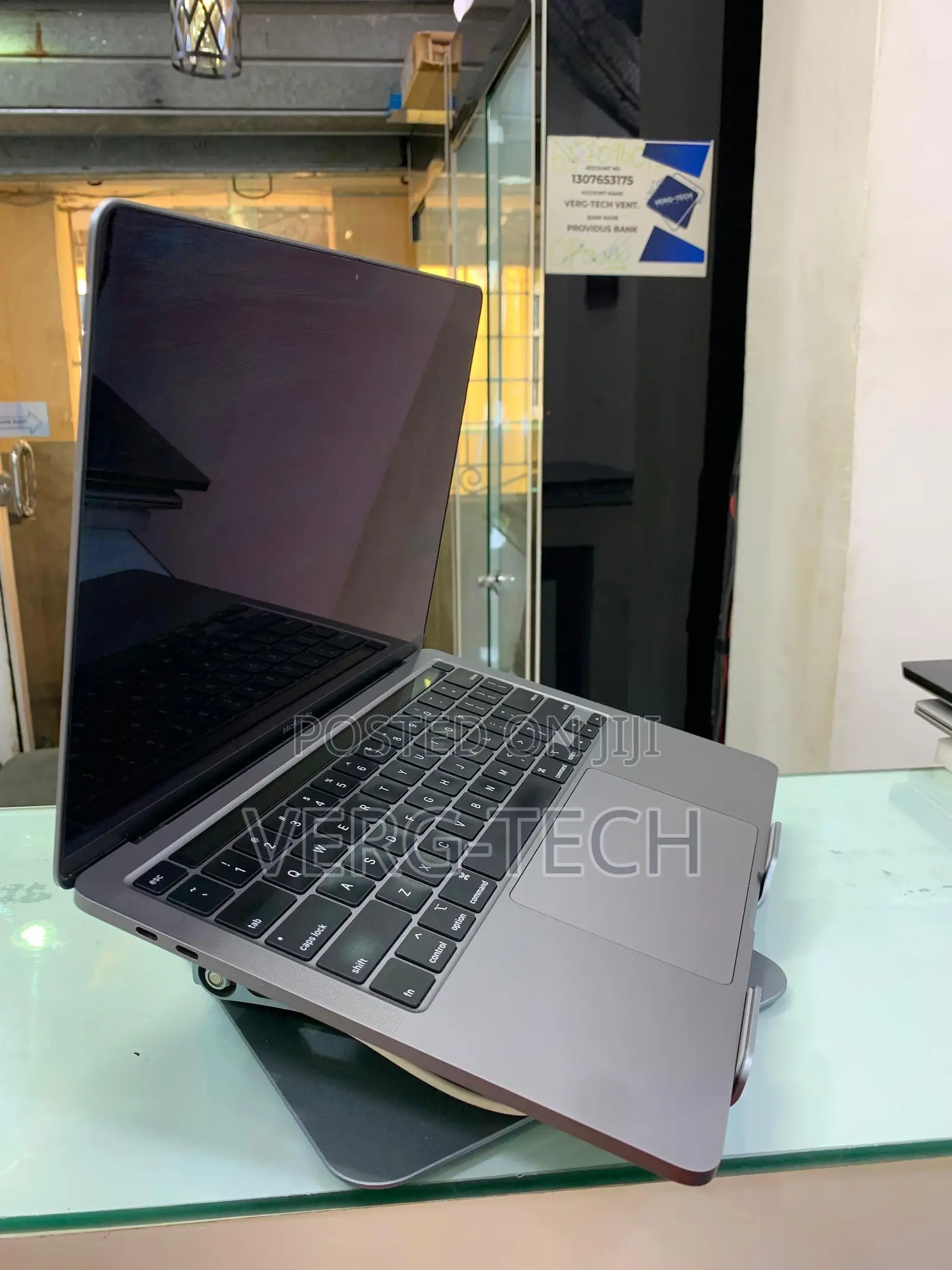 Laptop Apple MacBook Pro 2020 16GB Intel Core i7 SSD 512GB