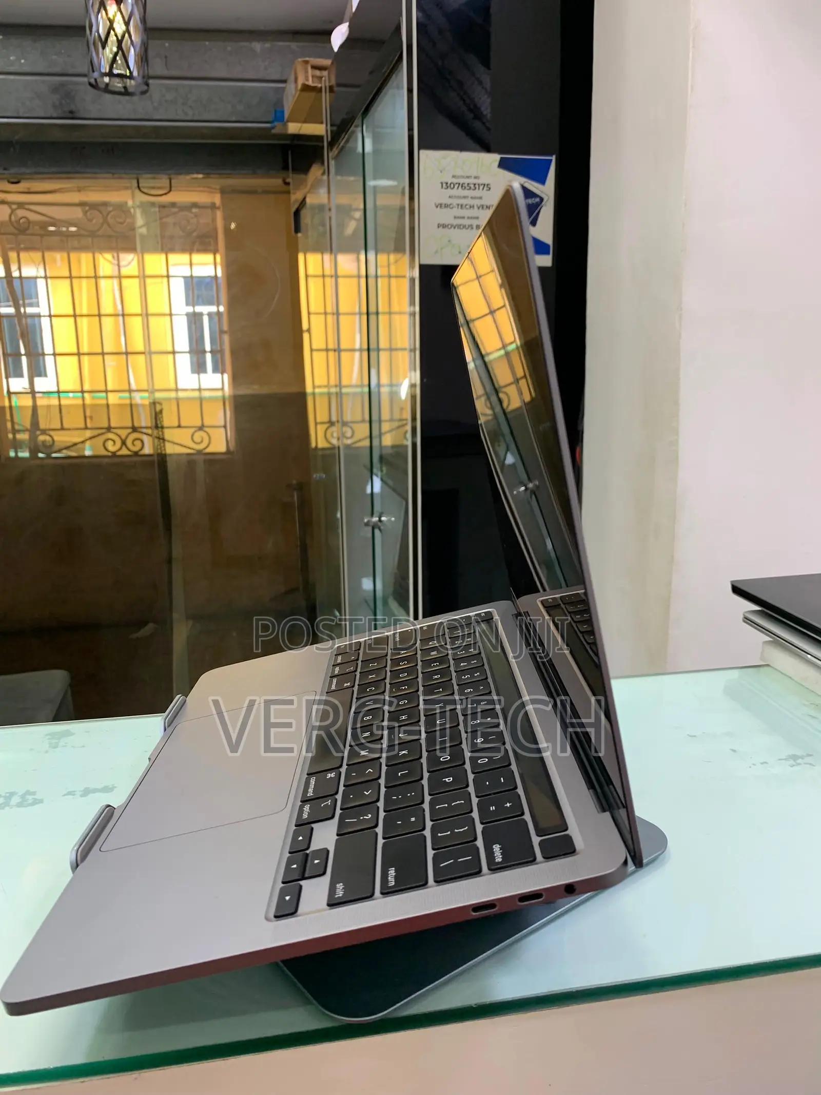 Laptop Apple MacBook Pro 2020 16GB Intel Core i7 SSD 512GB