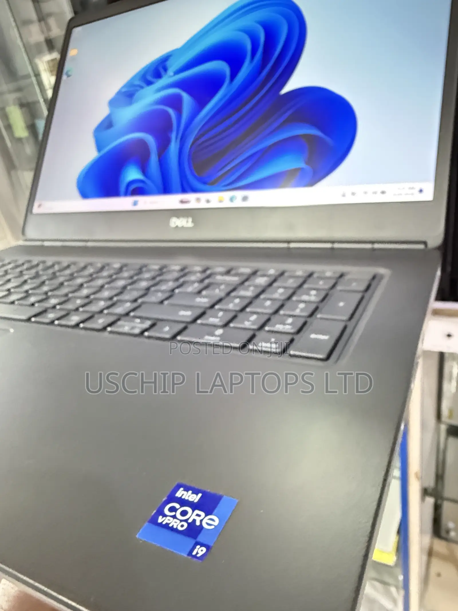 Laptop Dell Precision 7760 32GB Intel Core i9 SSD 512GB