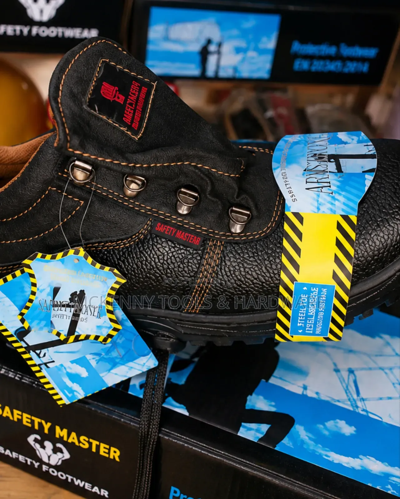 SAFETY MASTER Protective Safety Boots – Steel Toe Work Boots