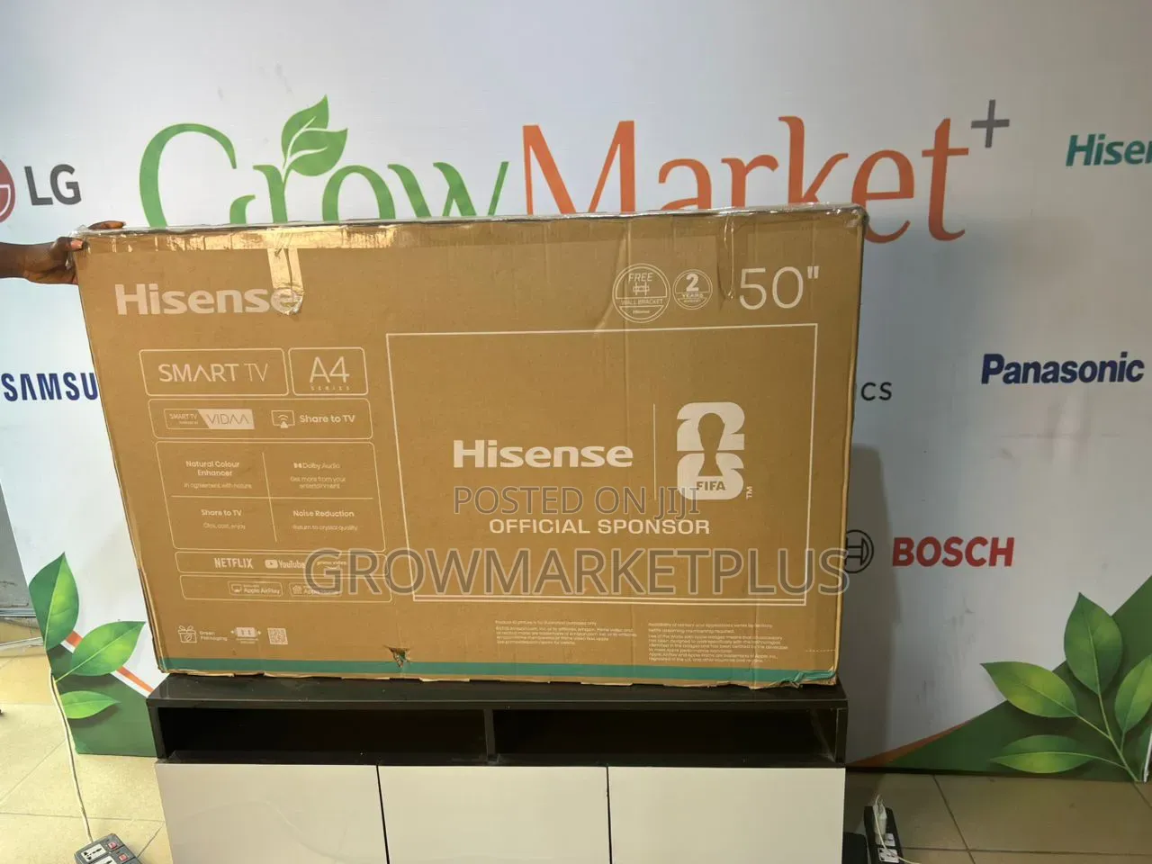 Hisense 50" SmartLED FullHD TV50A4Q – Free Wall BRKT