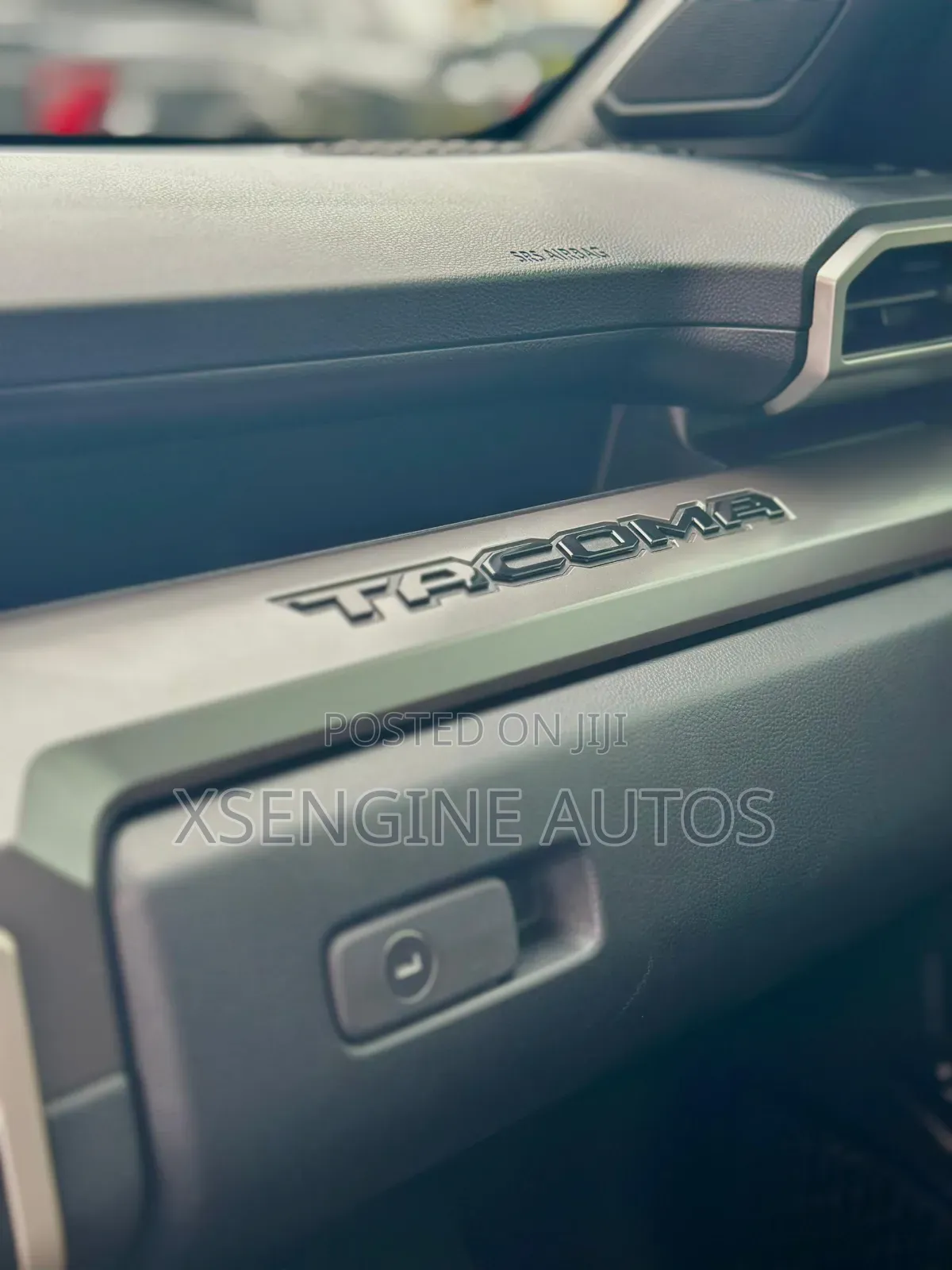 Toyota Tacoma 2024 White