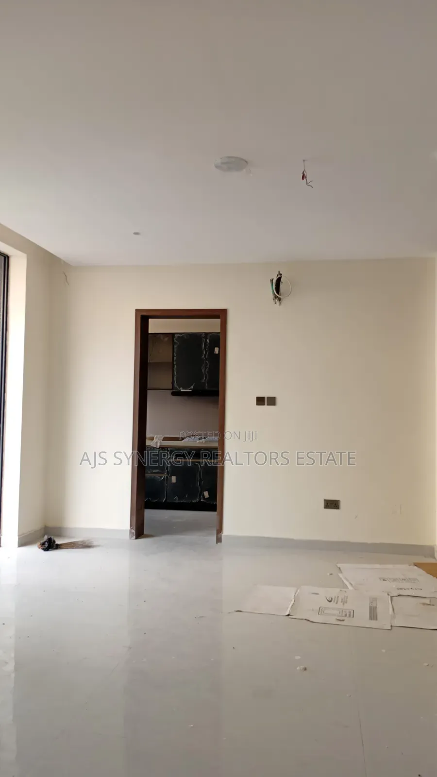 2bdrm Apartment in Off Admiralty Way, Lekki Phase 1 for sale