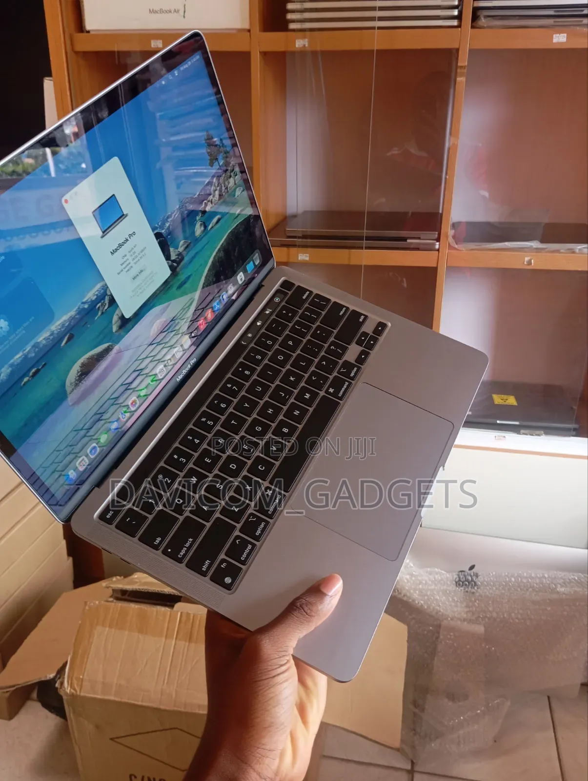 Laptop Apple MacBook Pro 2020 16GB Apple M1 Pro SSD 512GB