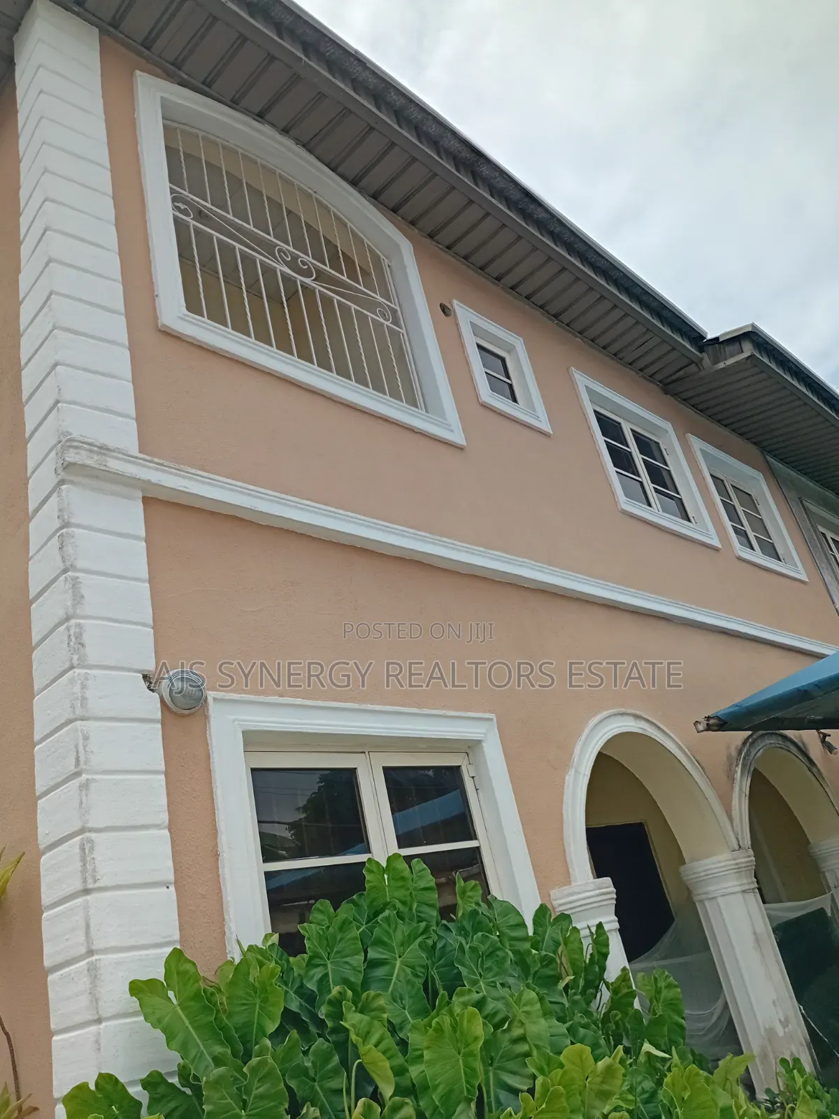 2bdrm Apartment in Lekki Phase1 for rent