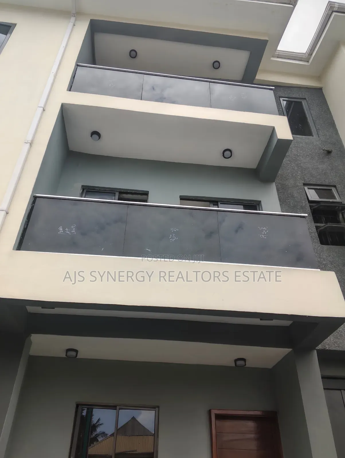 4bdrm Duplex in Behind Evercare, Lekki Phase 1 for rent