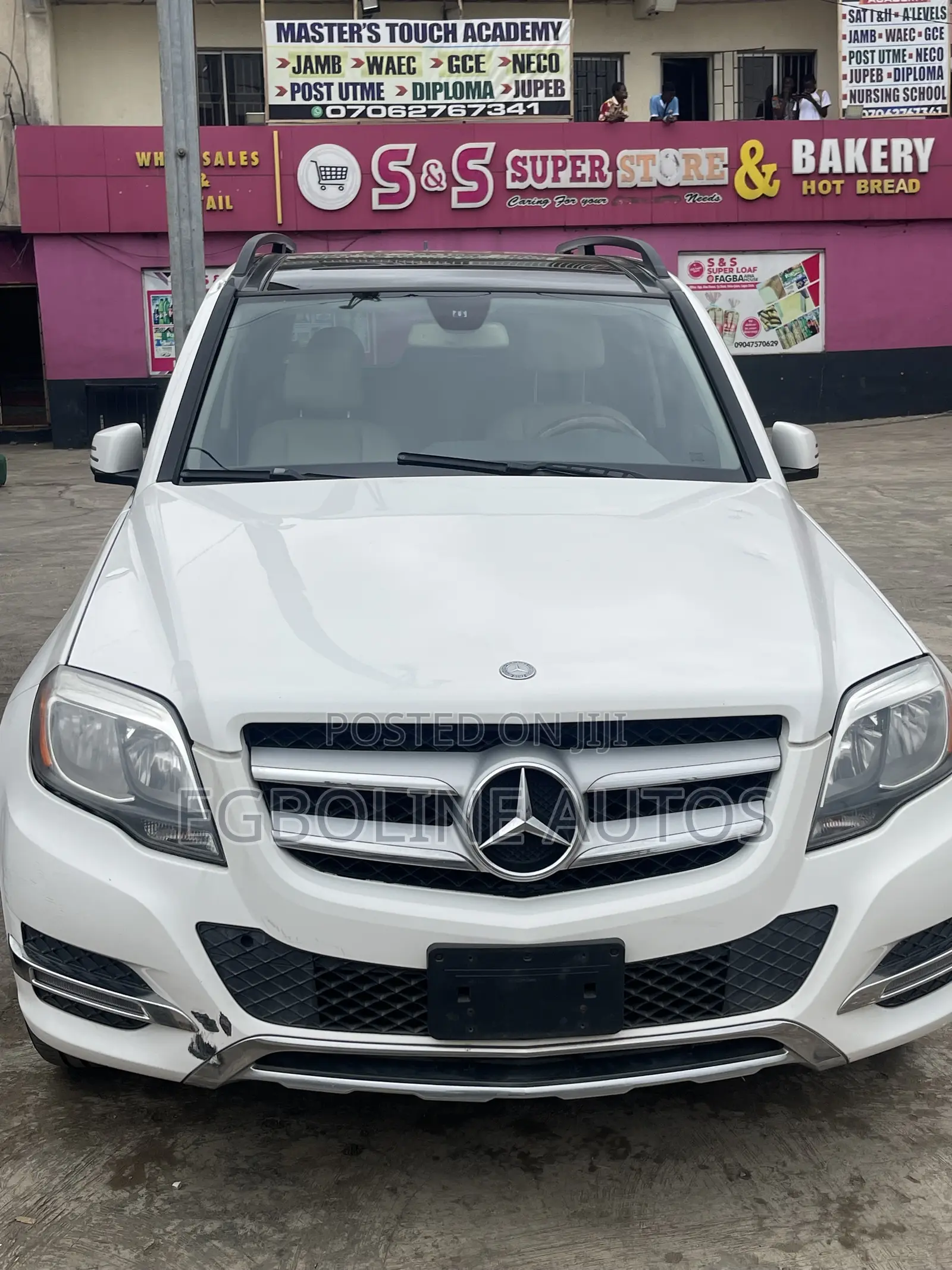 Mercedes-Benz GLK-Class Base GLK 350 4dr AWD 4MATIC (3.5L 6cyl 7A) 2015