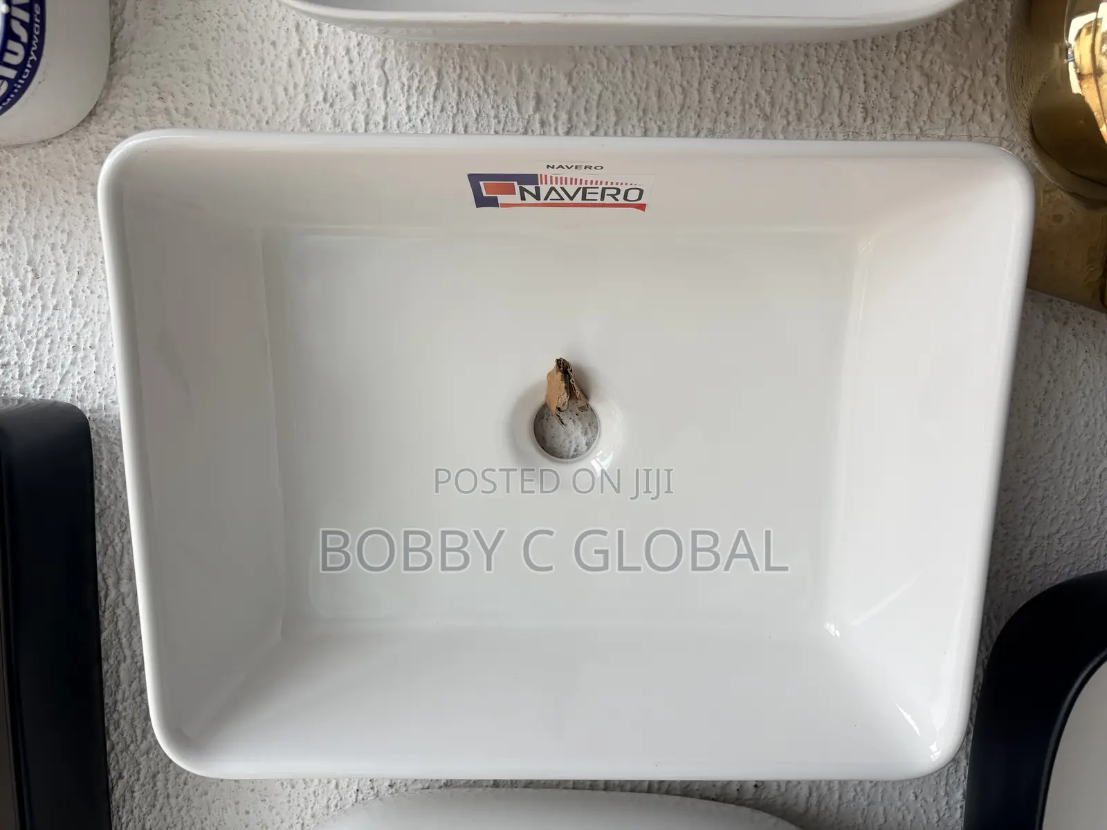 High Quality White Wash Hand Basin