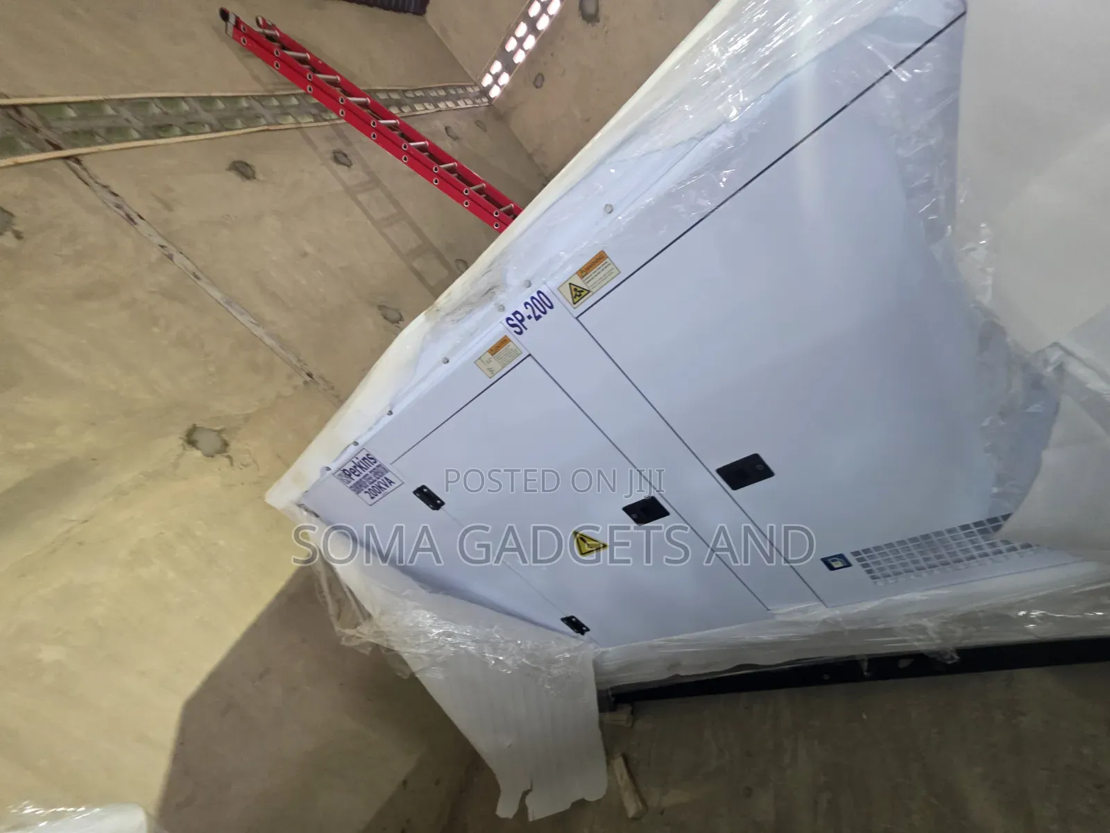 Sp200kva Perkins Diesel Soundproof Generator 2years Wty