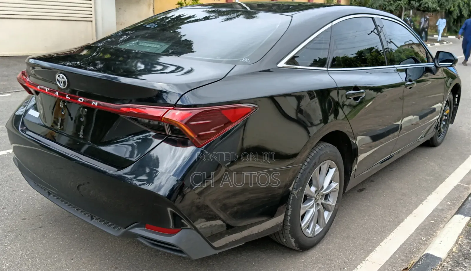 Toyota Avalon 2025 Black