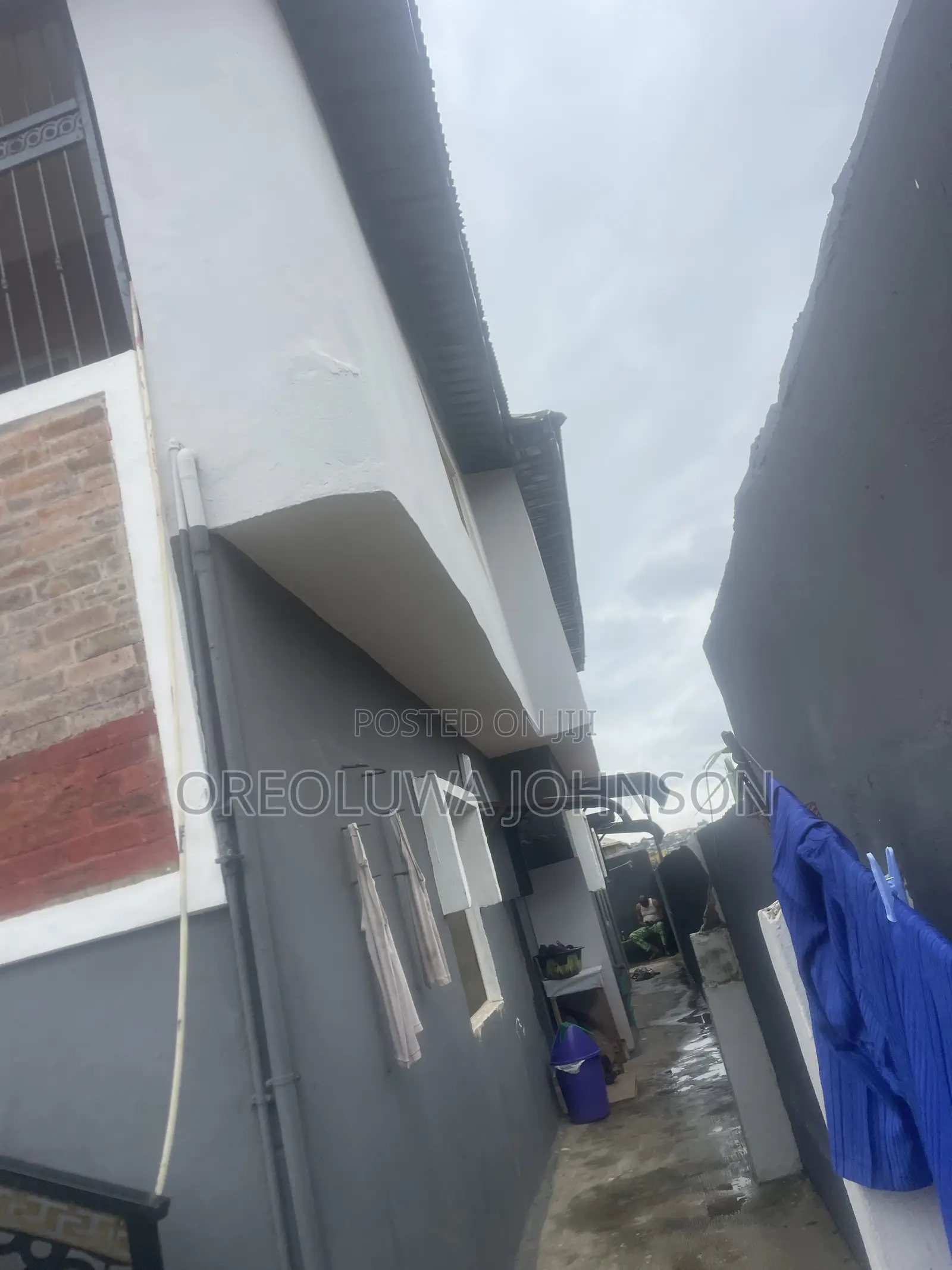 3bdrm Block of Flats in Iseri Olofin for sale