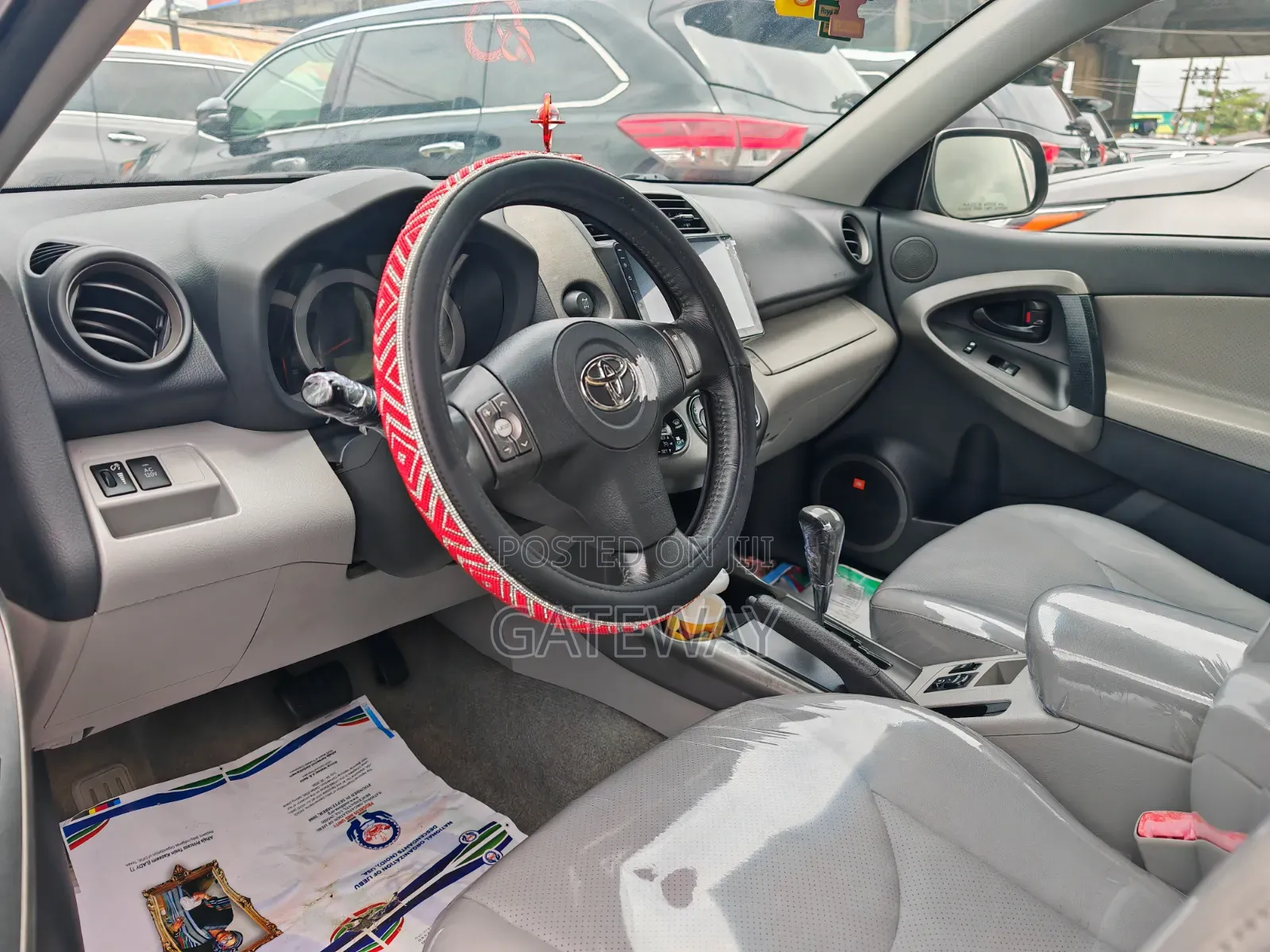 Toyota RAV4 2010 Red