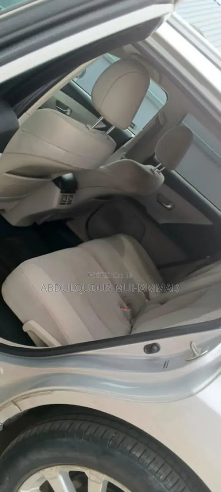 Toyota Venza 2010 Silver