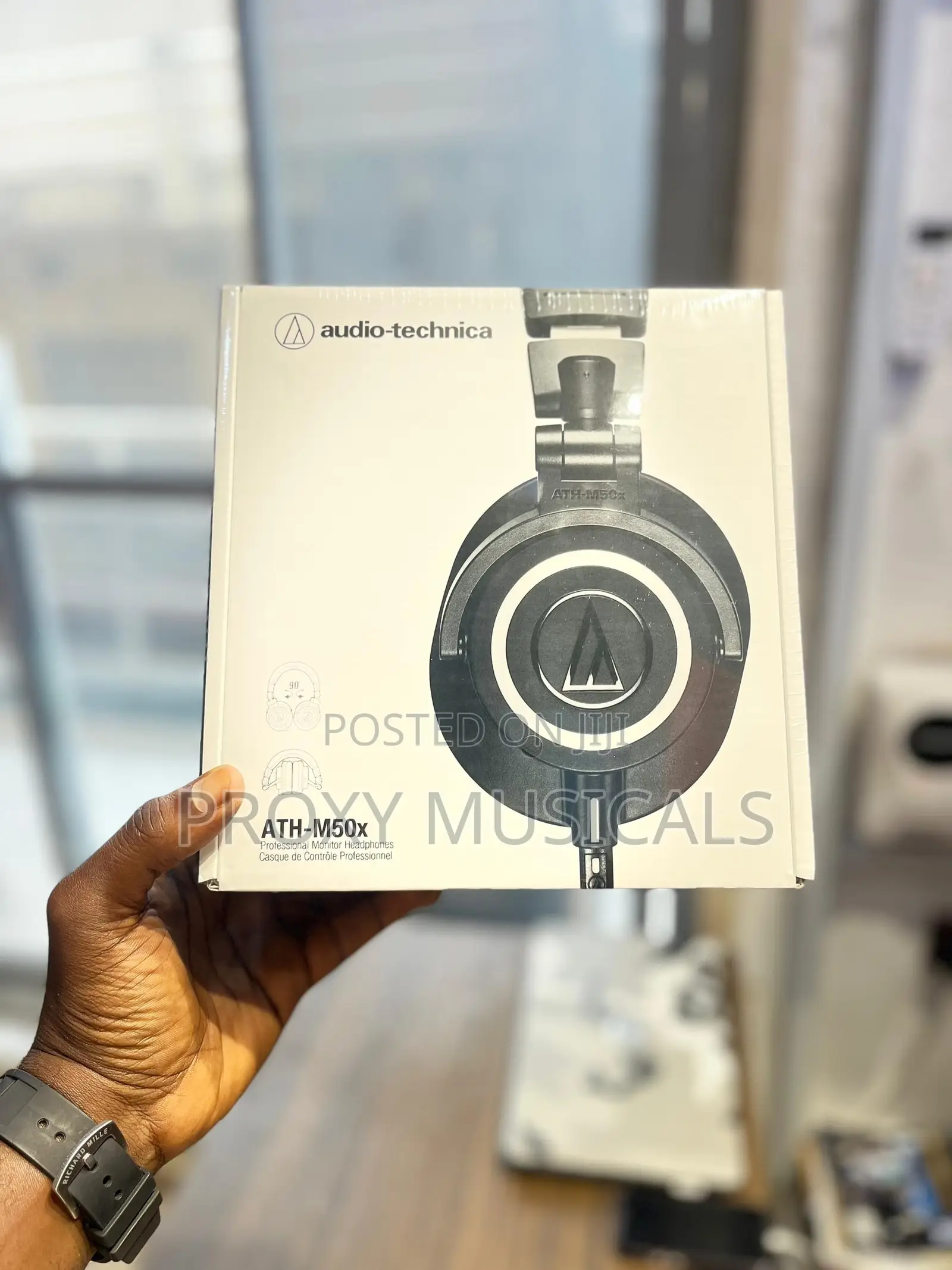 Audio-Technica ATH M50x Professional Studio Monitoring Headphones