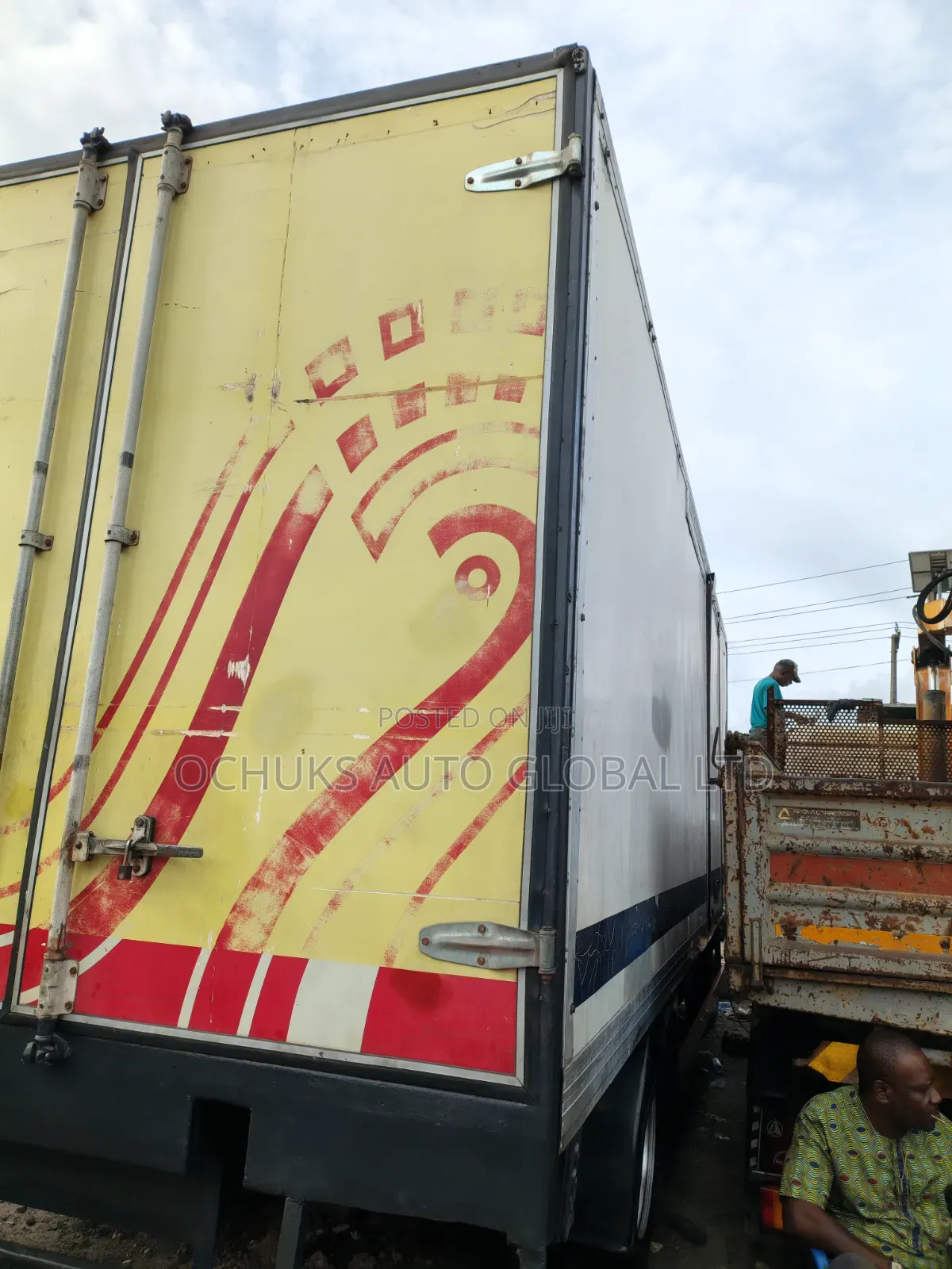 M/ Benz Container Body 8 Bolts High Tyers..